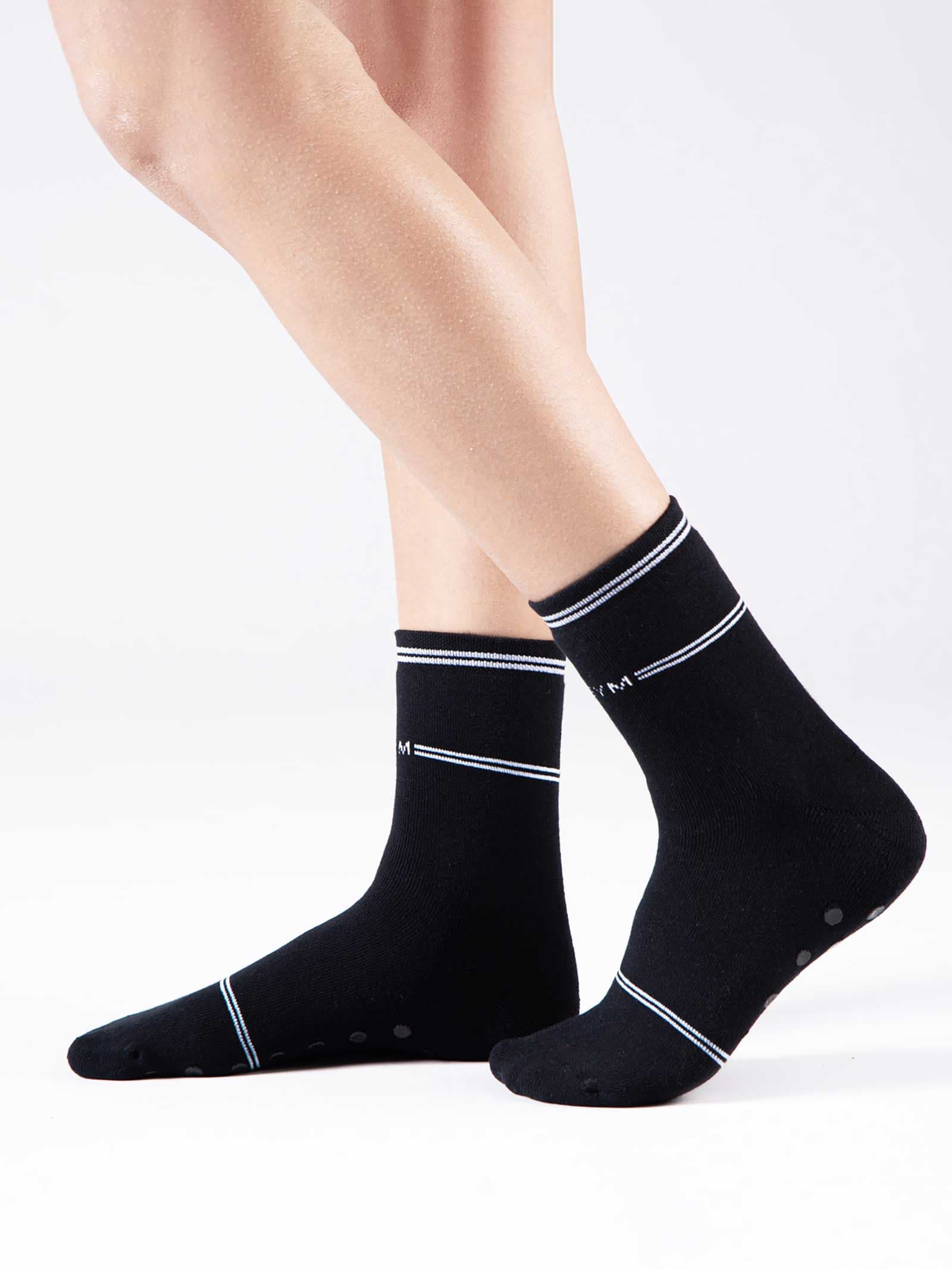 Women's Non-Slip Warm Cotton Socks - Elegant Short Model - Image 1