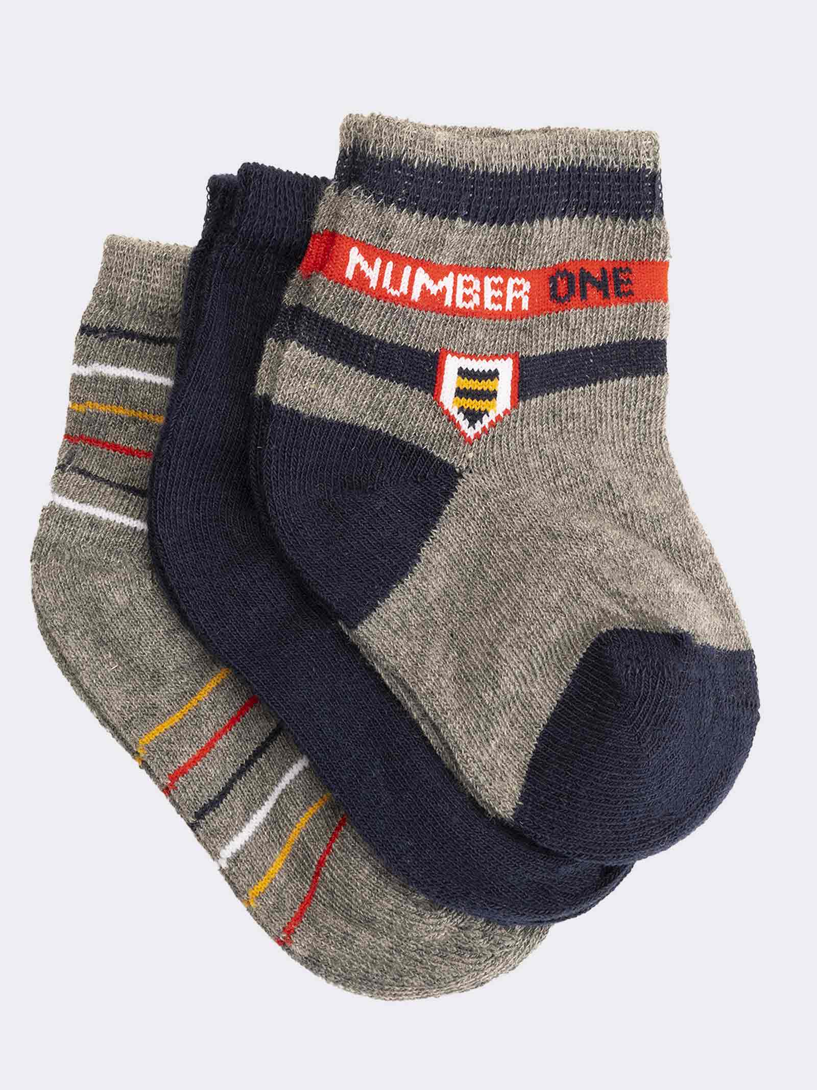 Baby Fantasy Sportsocken - Gestreiftes Design - Image 1