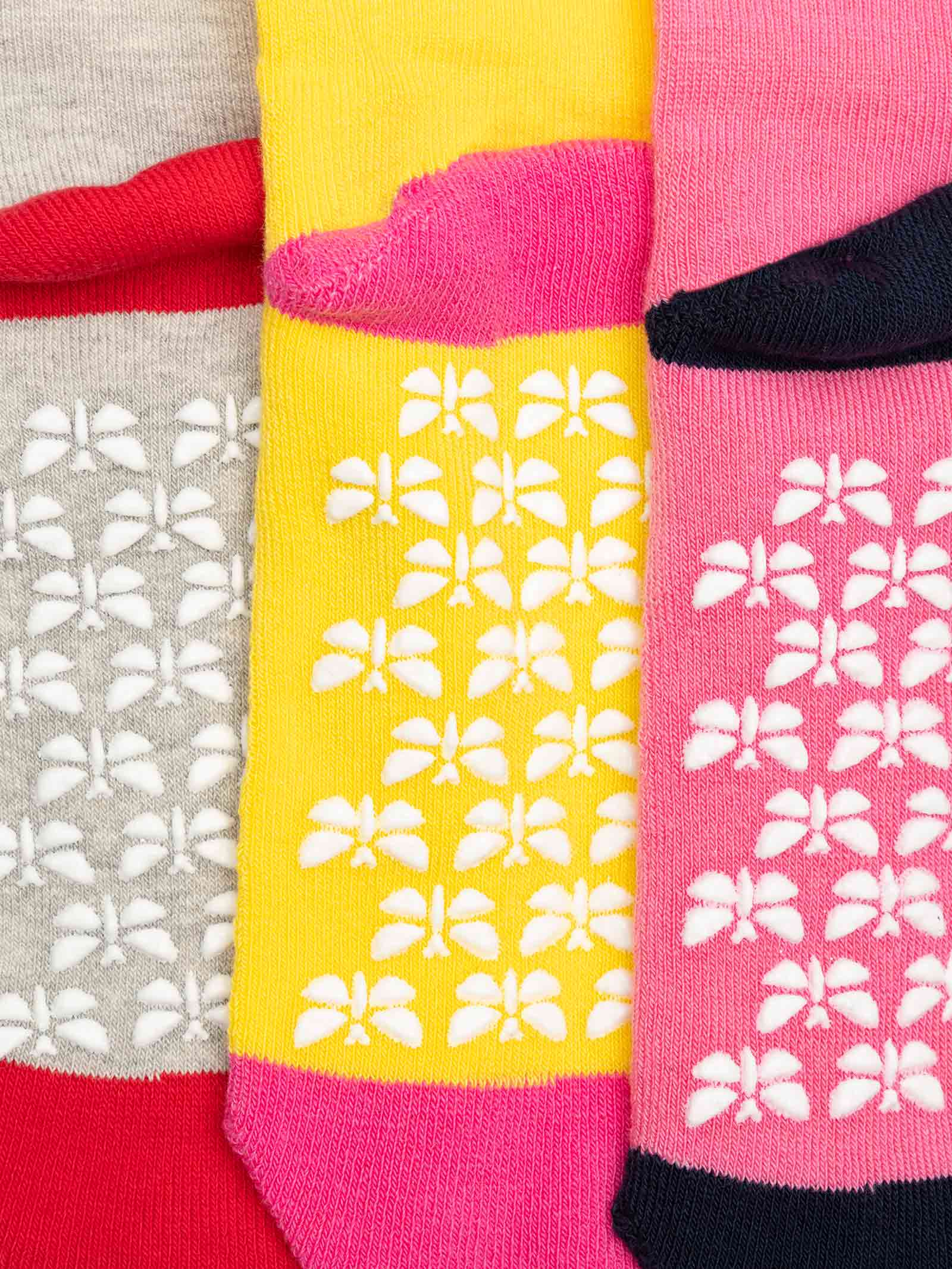 Calcetines Antideslizantes para Niños con Mariposas y Símbolos de Paz - Algodón Fresco - Image 2