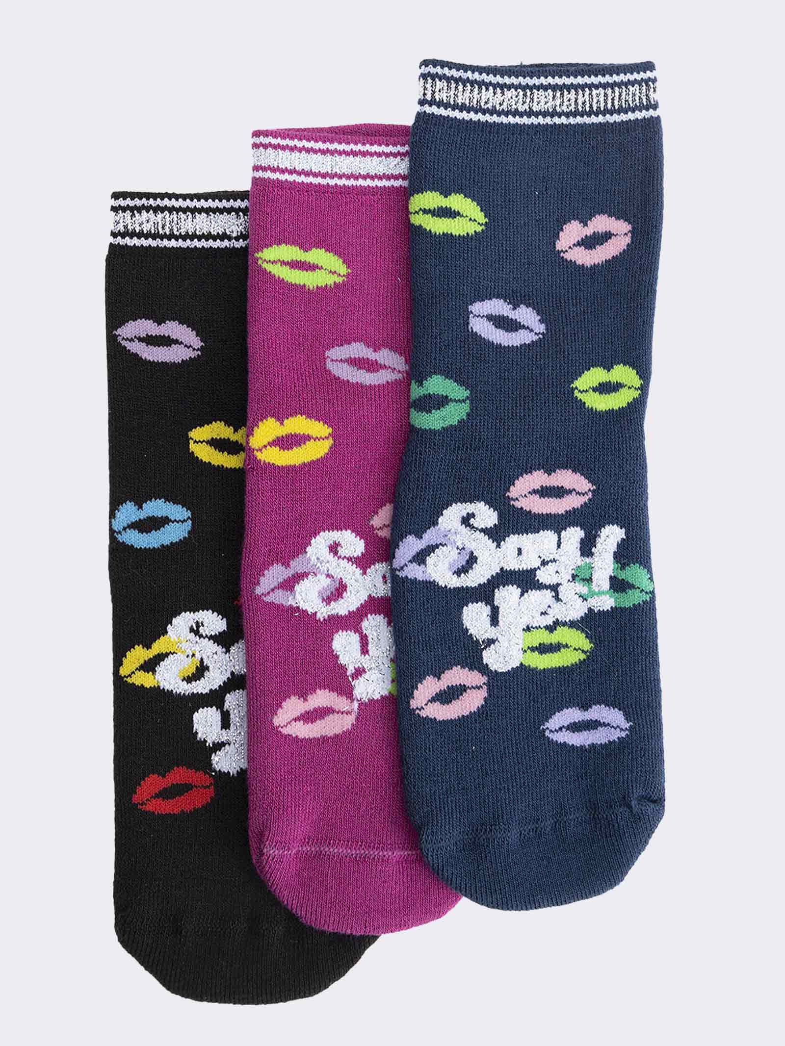 Kids Non-Slip Socks with Lips Pattern - Warm Cotton - Image 1