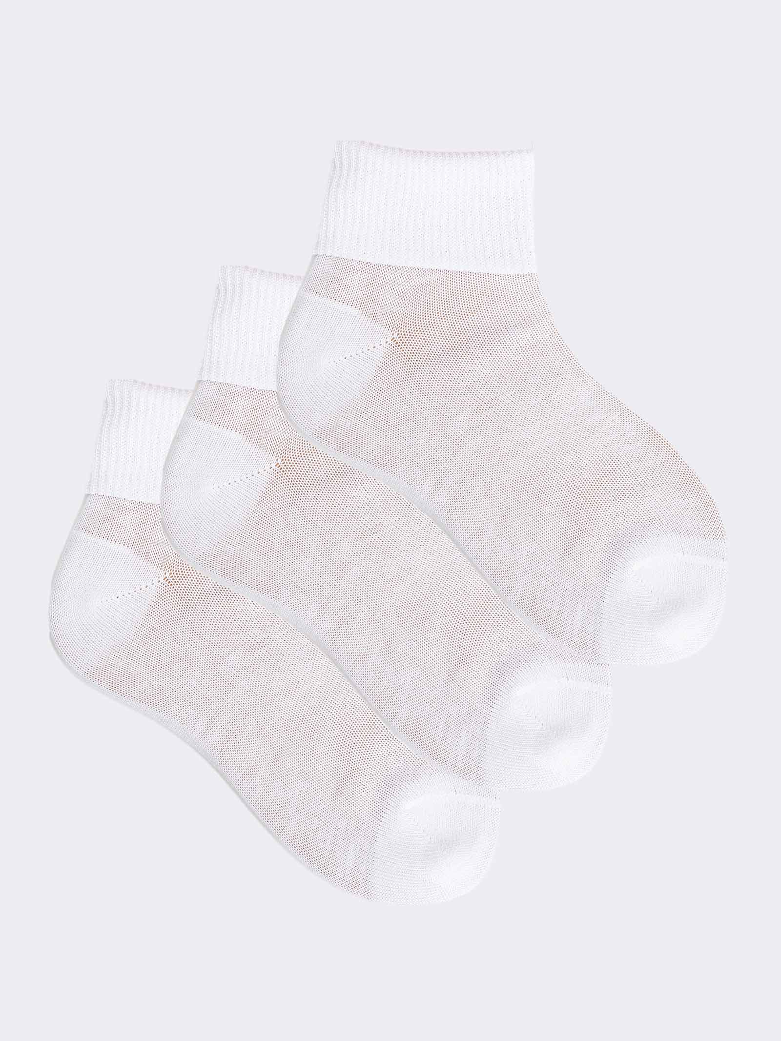 Baby Short Socks in Soft Cotton - Minimal Design - Image 1