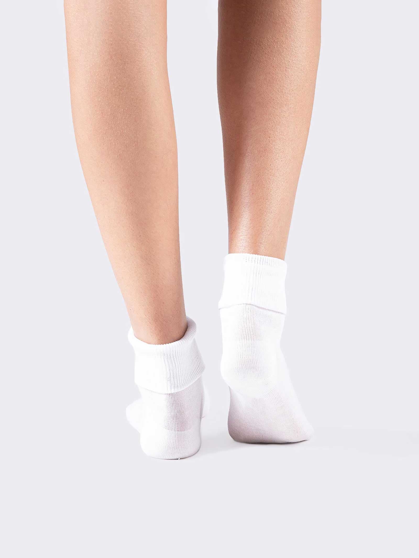 Calcetines Cortos para Mujer de Algodón Fresco con Dobladillo - Image 3
