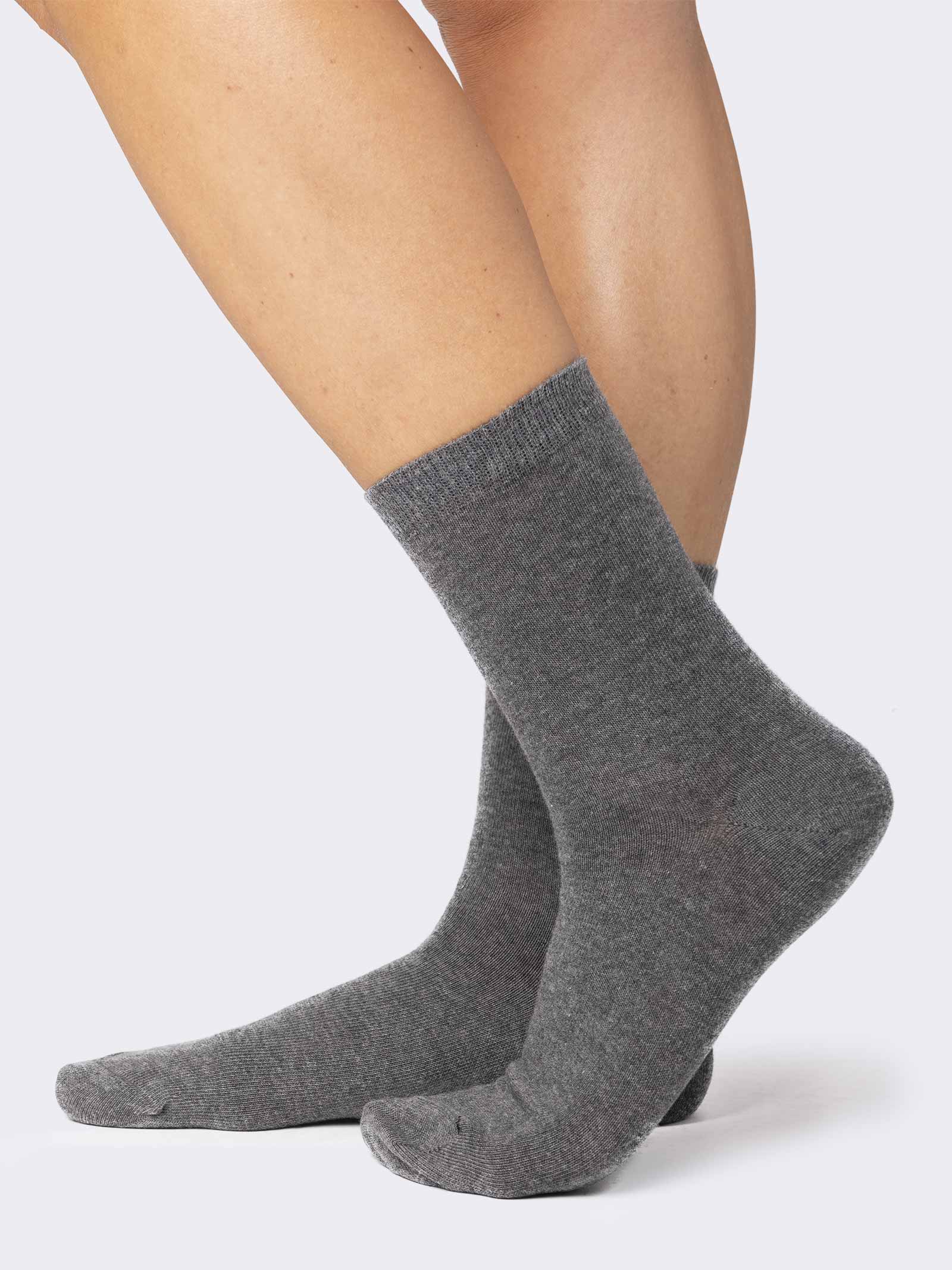 Women's Short Warm Cotton Socks - Daily Comfort - Image 9