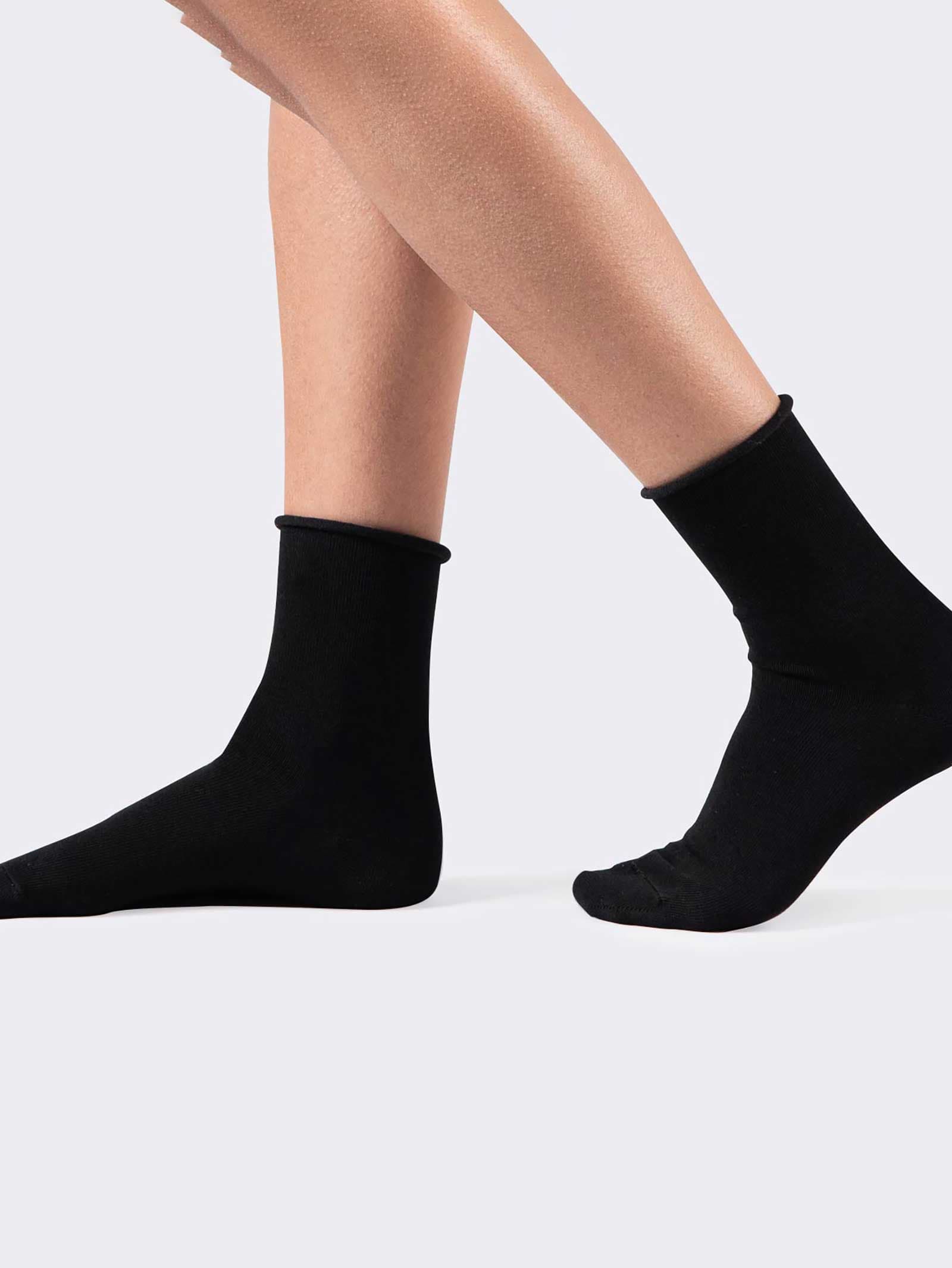 Calcetines cortos para mujer de algodón caliente con puño de corte láser - Image 1