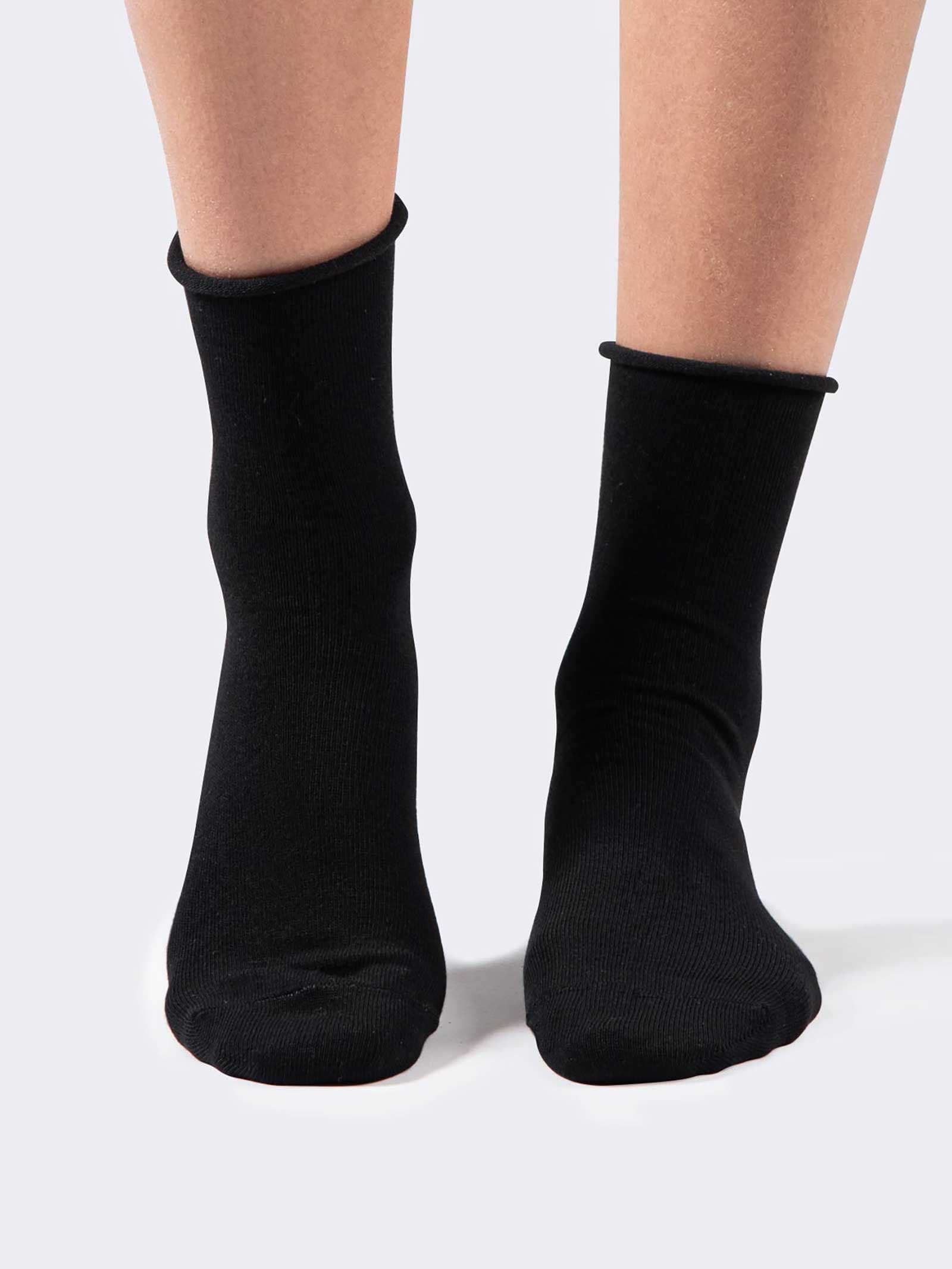 Calcetines cortos para mujer de algodón caliente con puño de corte láser - Image 2