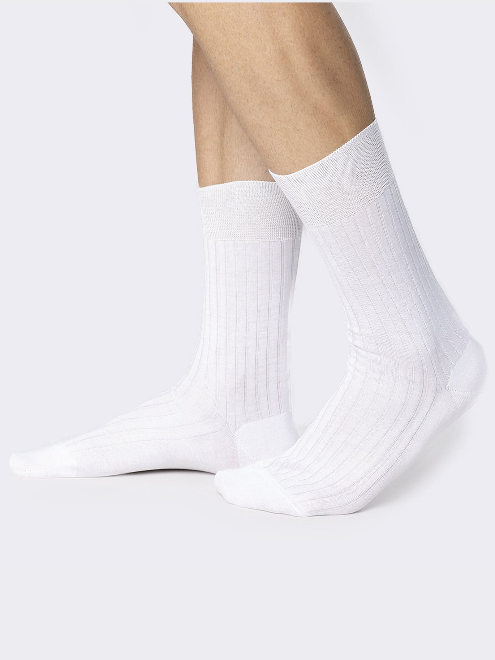 Klassische Gerippte Kurze Herrensocken aus Schottischem Garn - Image 1