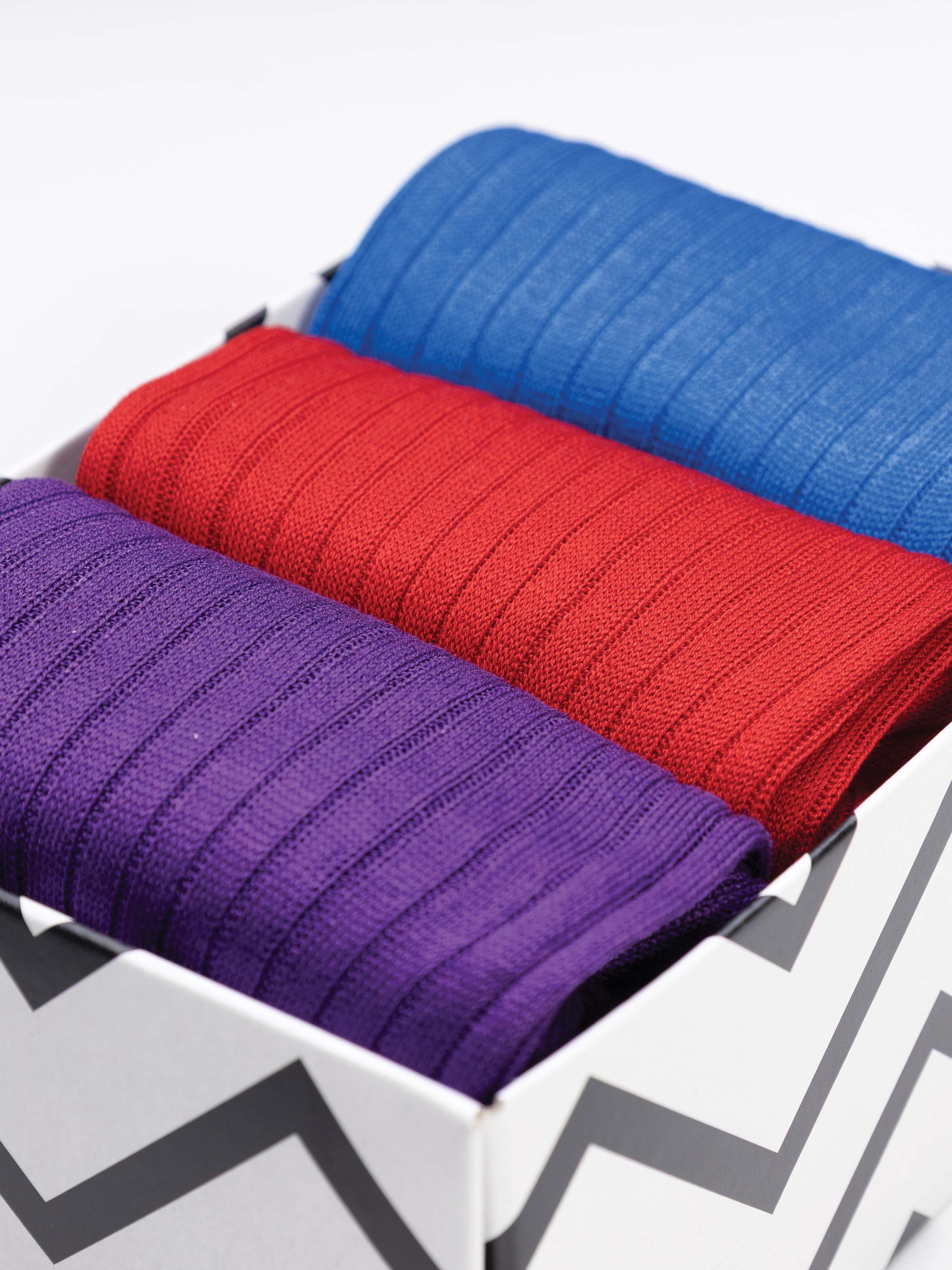 Gift box with 3 Pairs of Men's Ribbed Lisle Cotton Socks - Image 2