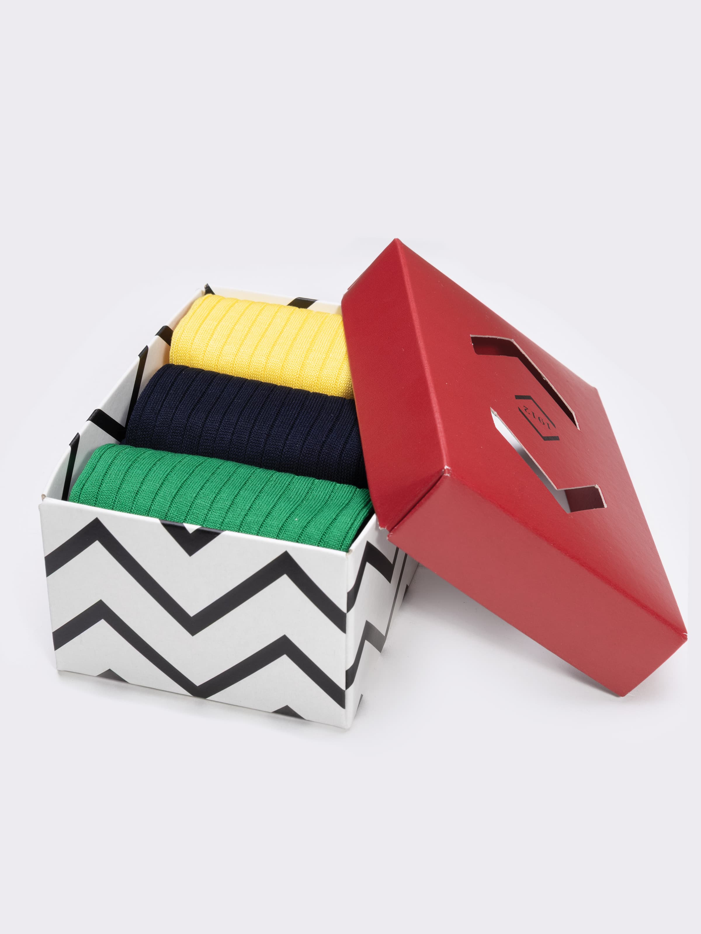 Geschenkbox mit 3 Paar gerippten Herrensocken aus schottischem Garn - Image 3
