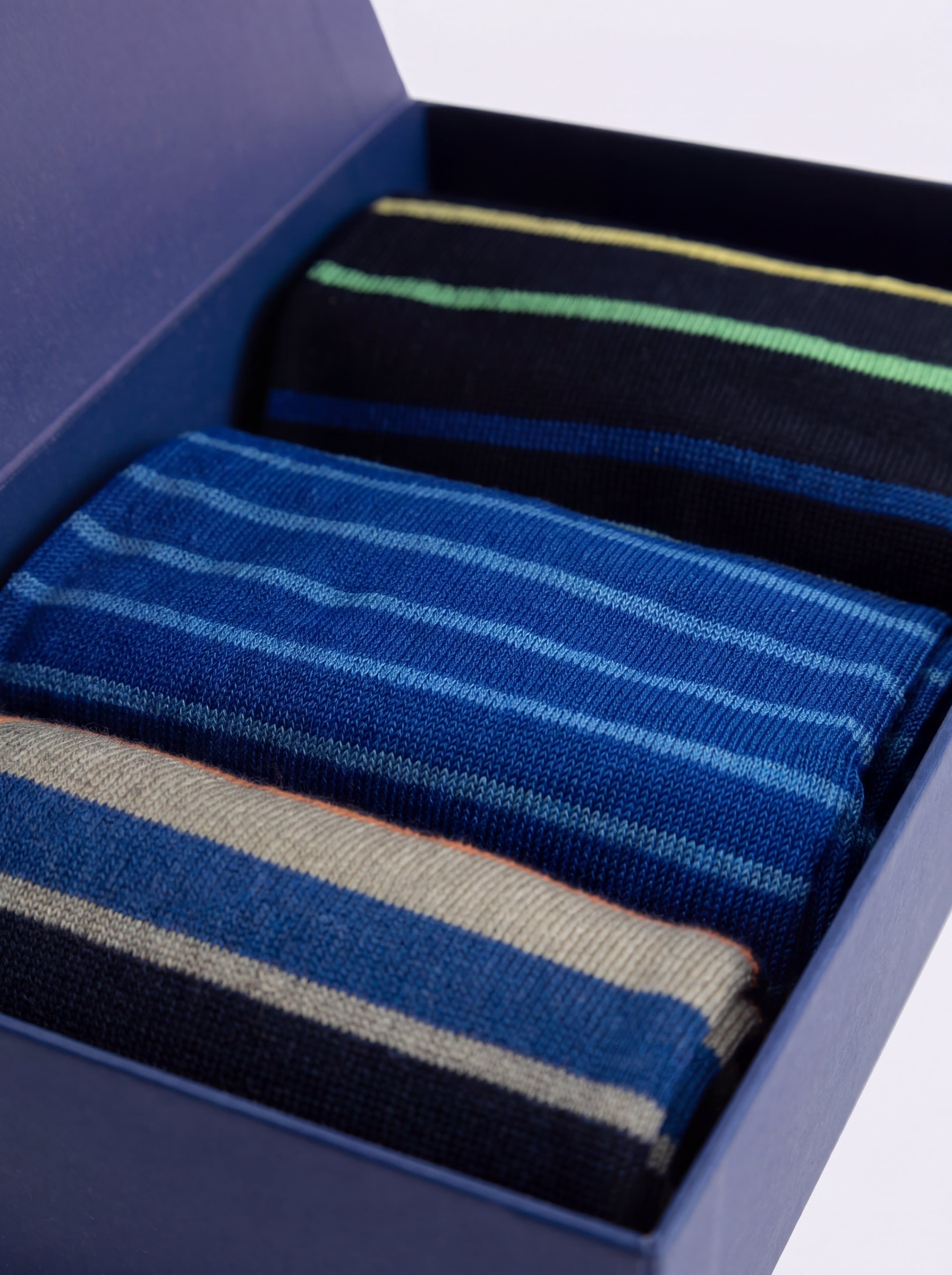 Gift box 3 Pairs Long Cotton Lisle Patterned Socks - Image 4