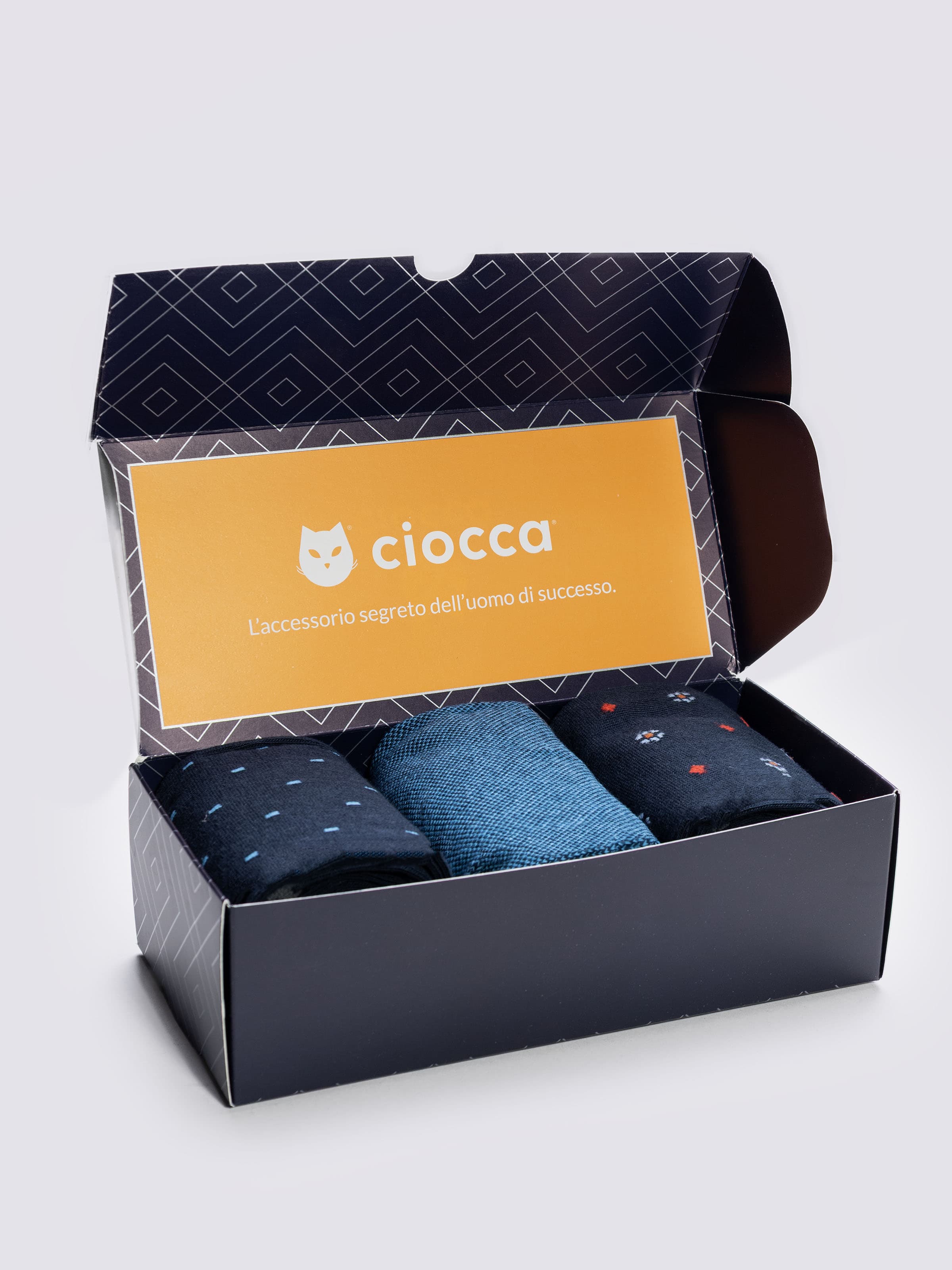Men's Warm Cotton Long Socks Gift Box, 3 Pairs Elegant Patterns - Image 3