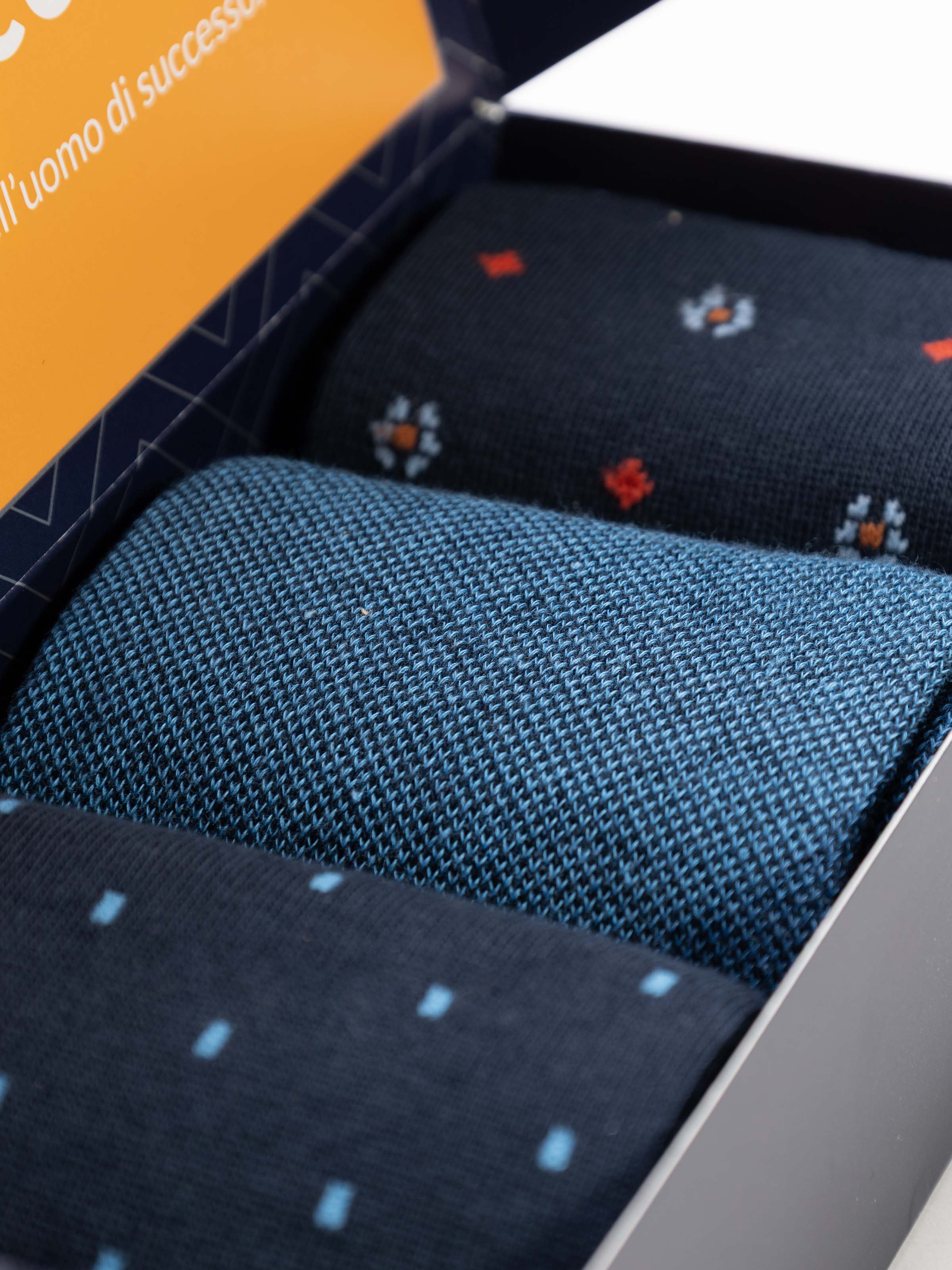 Men's Warm Cotton Long Socks Gift Box, 3 Pairs Elegant Patterns - Image 4