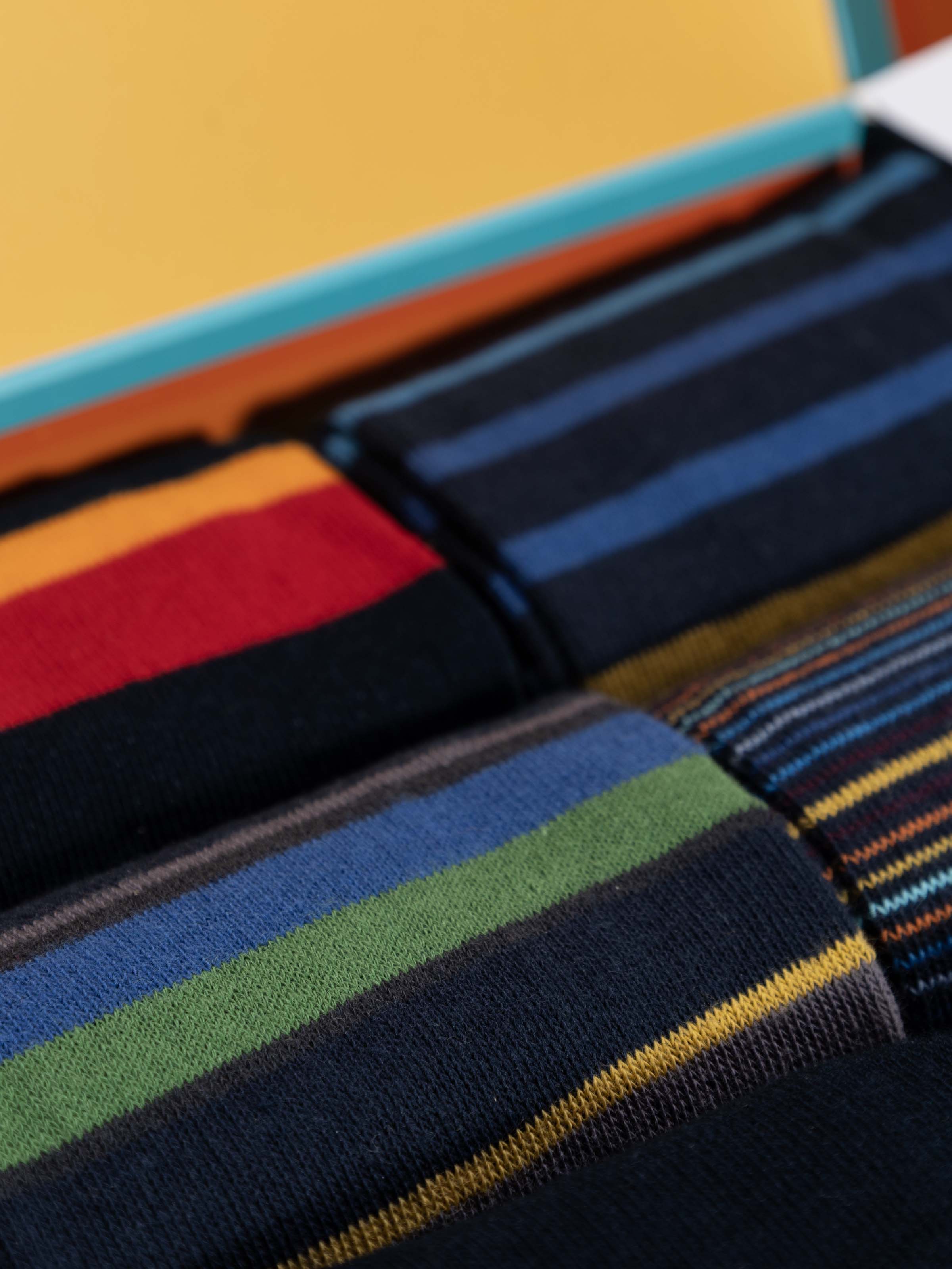 Men's Warm Cotton Socks Gift Box, 6 Pairs Striped Collection - Image 4