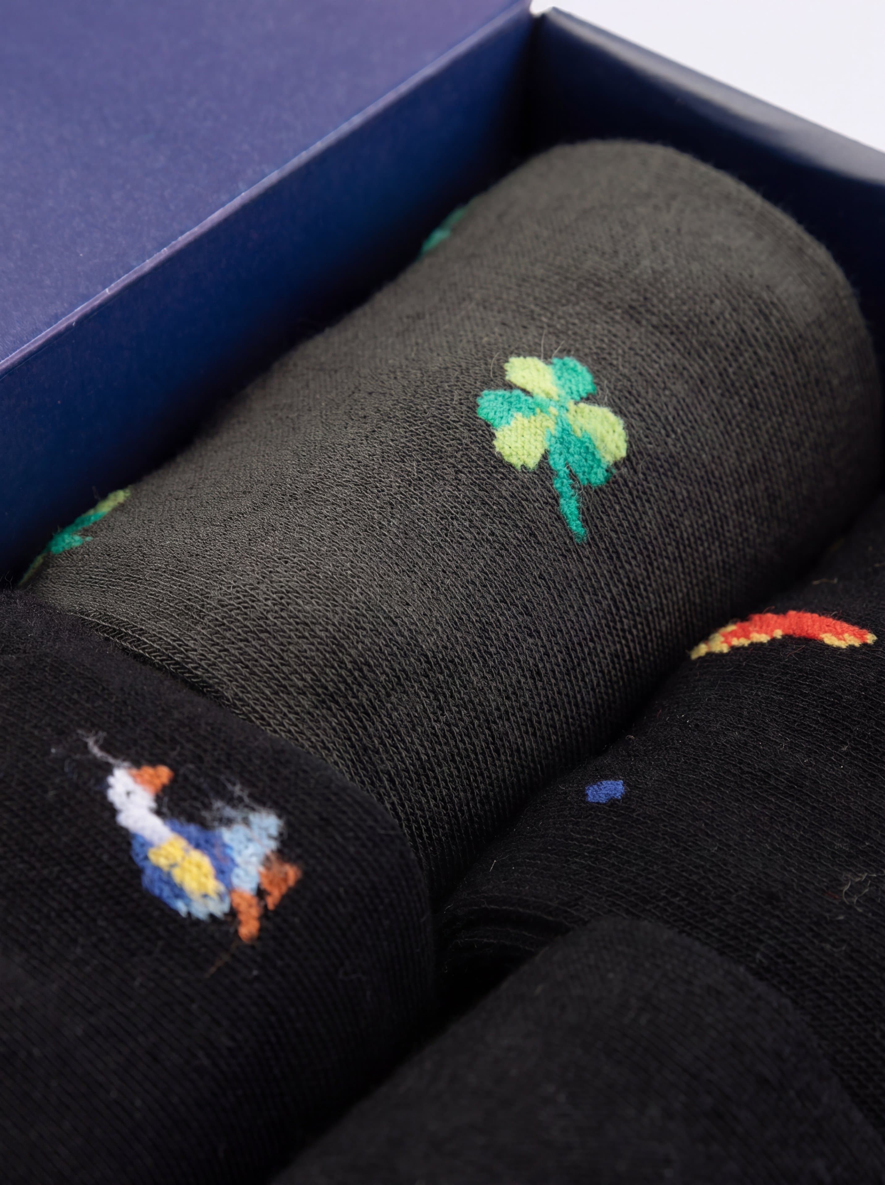 Gift box 6 Pairs Knee-High Cotton Socks with fun Patterns - Image 4