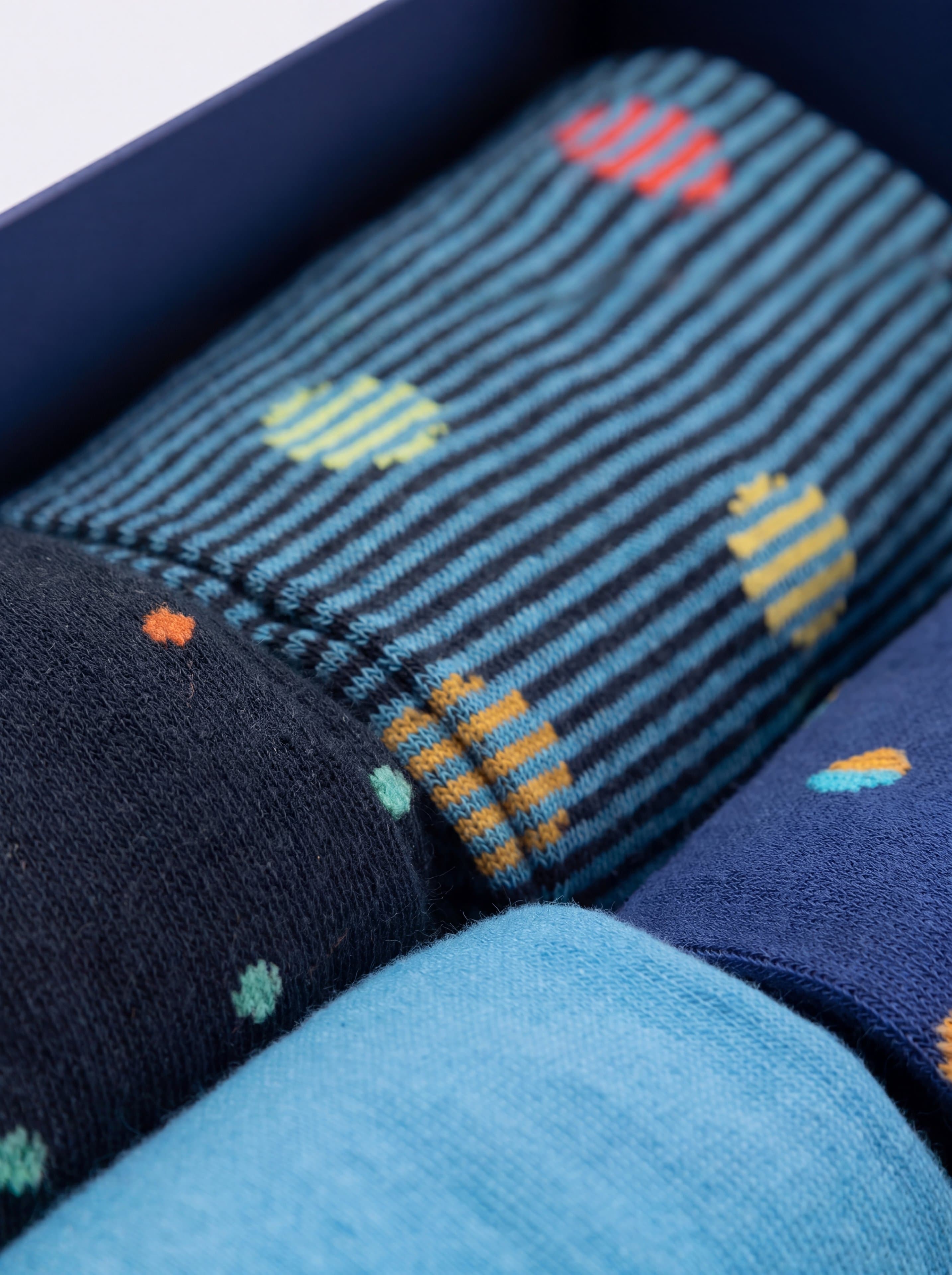 Gift box 6 Pairs Long Cotton Socks fun Polka dot Patterns - Image 4