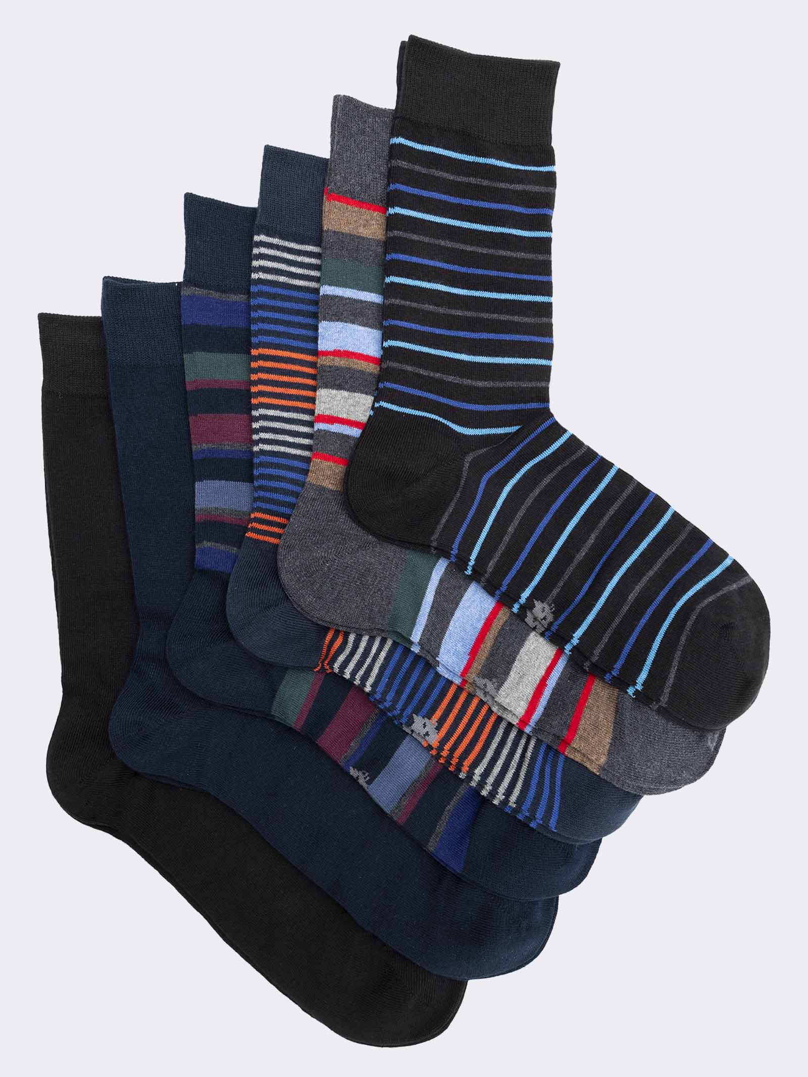 Calcetines Cortos de Hombre con Lunares - Diseño Vibrante y Cómodo - Image 1