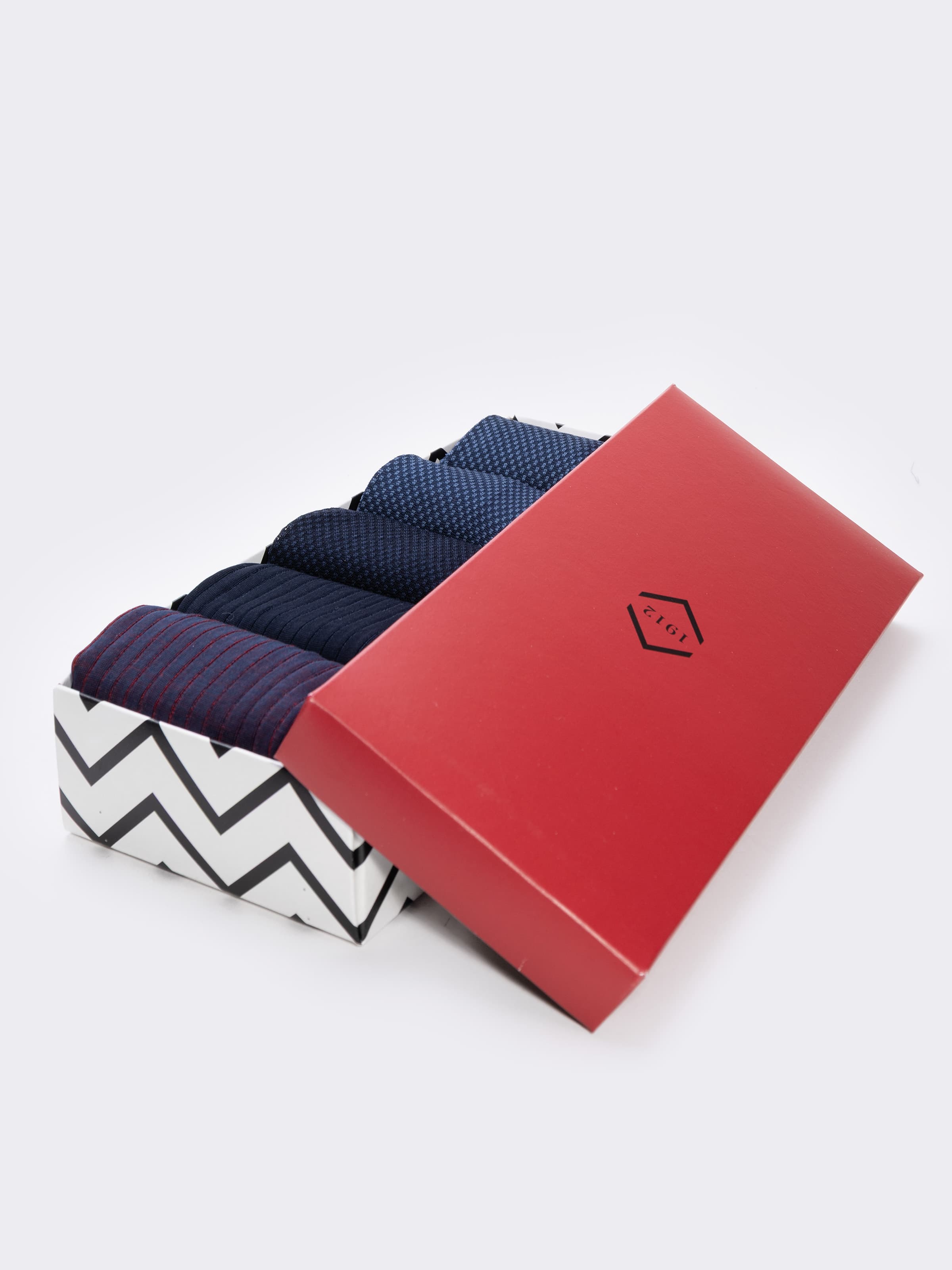 Gift box with 5 pairs of men's Luxury Fantasy and Vanisè socks in Lisle Cotton - Image 2
