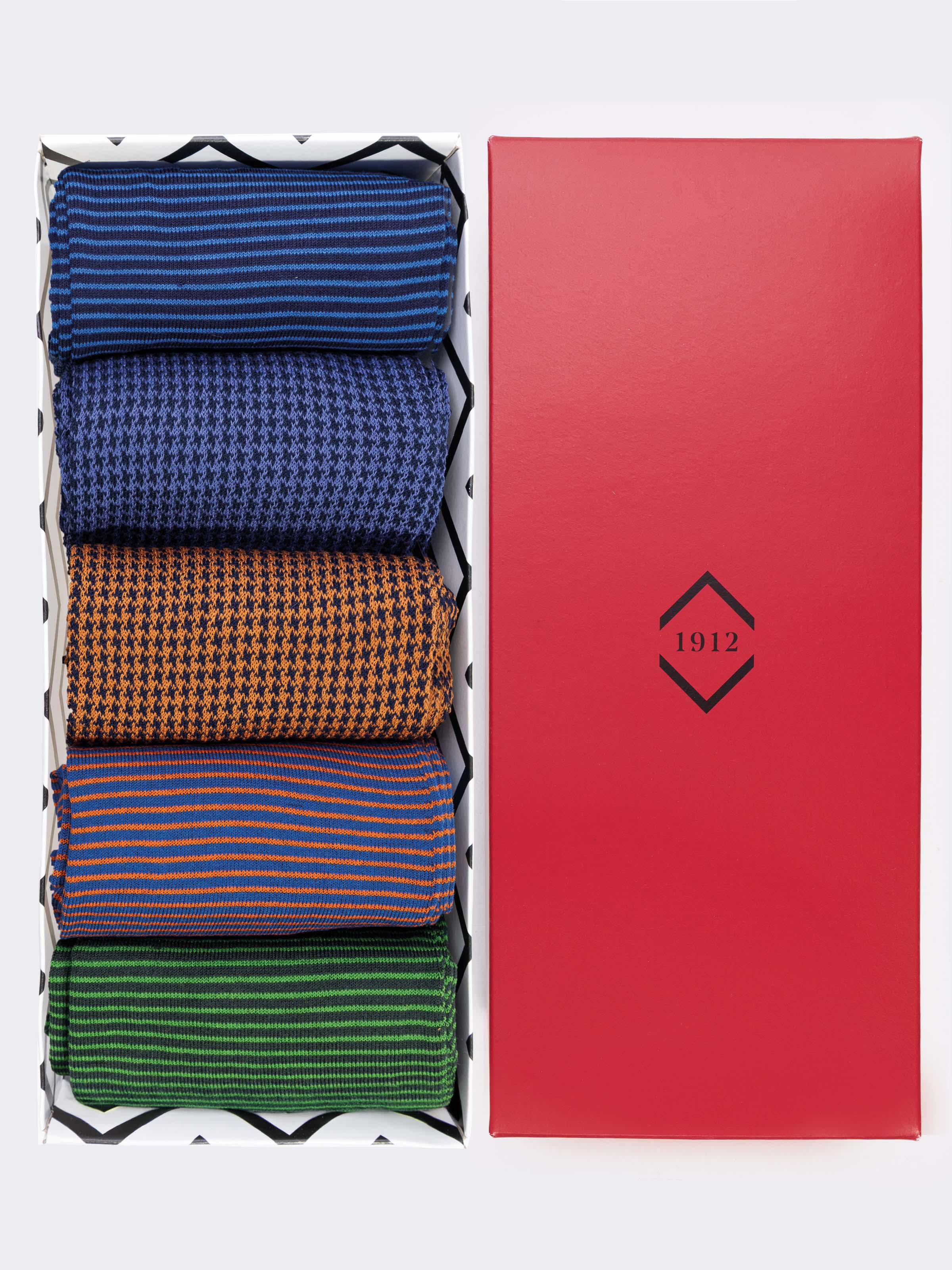 Gift box of 5 Pairs of Men's Long Socks with Mixed Patterns in Cool Cotton - Image 1