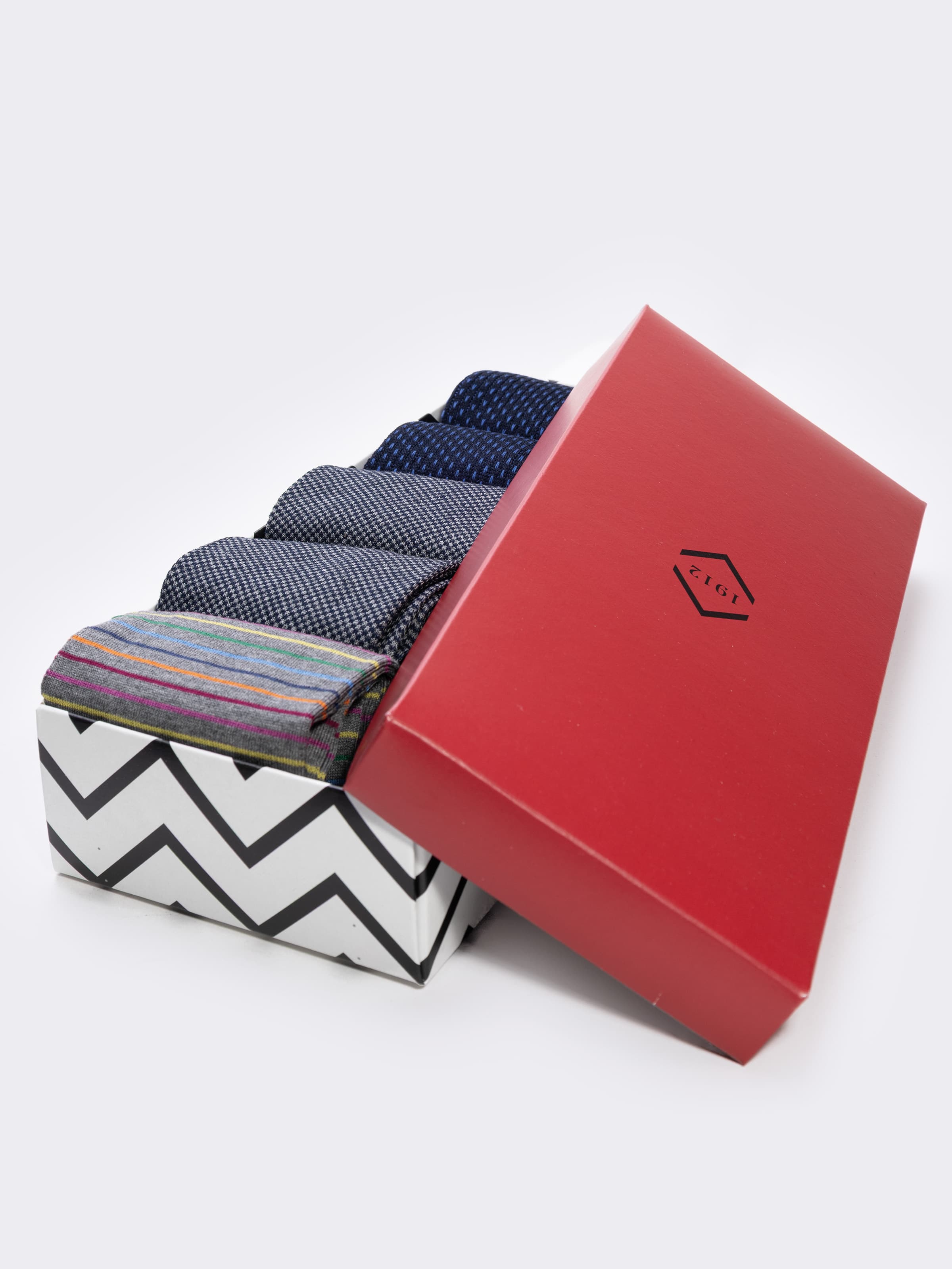 Gift box 5 Pairs of Men's Long Socks with Mixed Patterns in Cool Cotton - Image 2