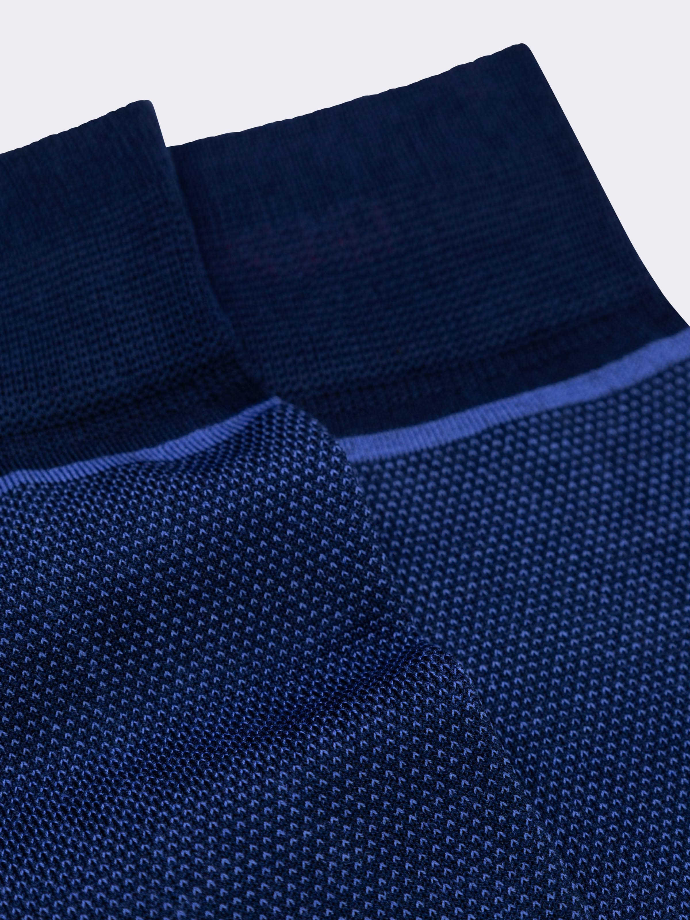 Elegant Men's Long Socks in Cool Cotton Oxford Pattern - Image 2