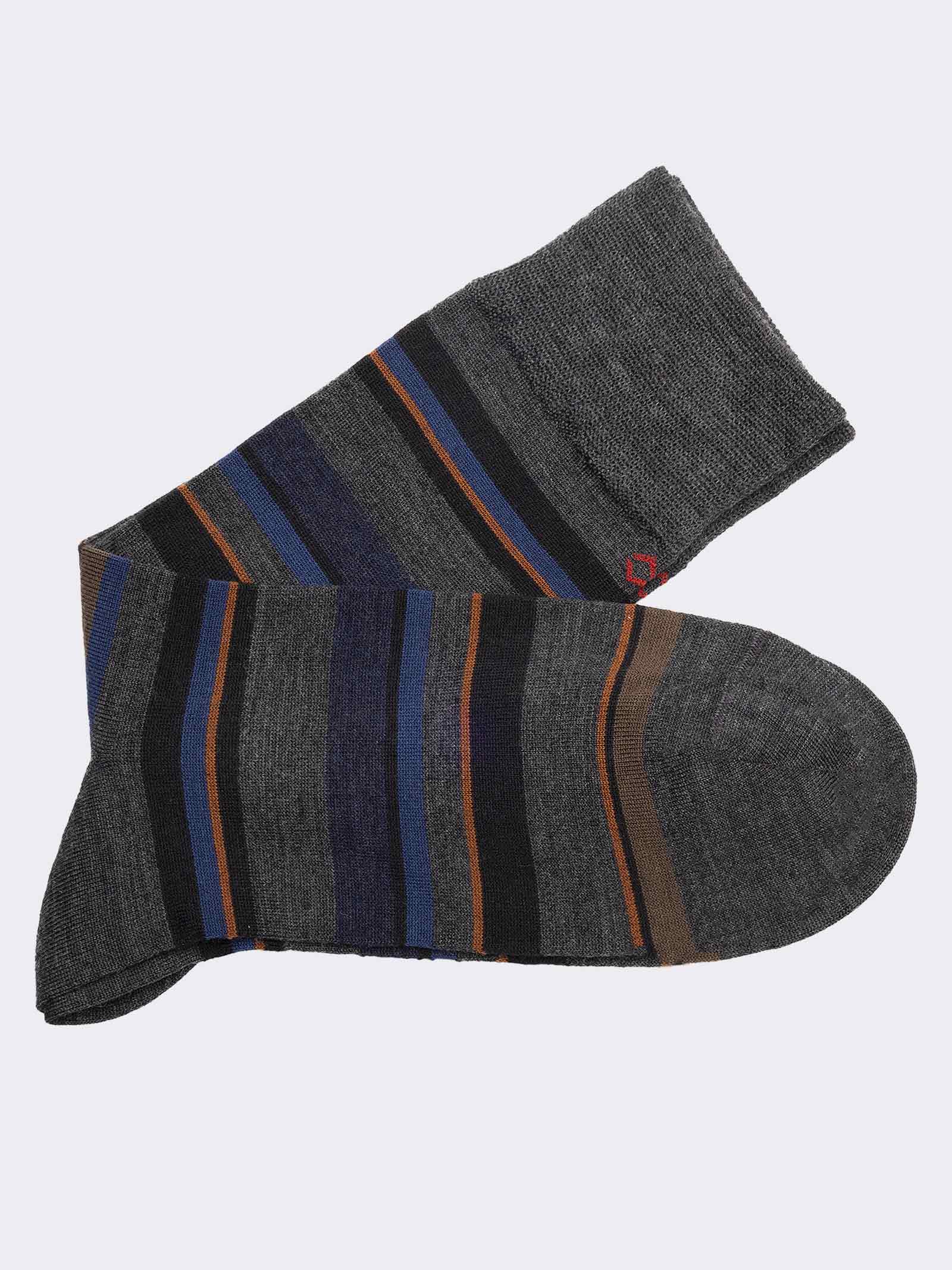 Men's Short Striped Socks - Elegant Design for Every Occasion - Image 1
