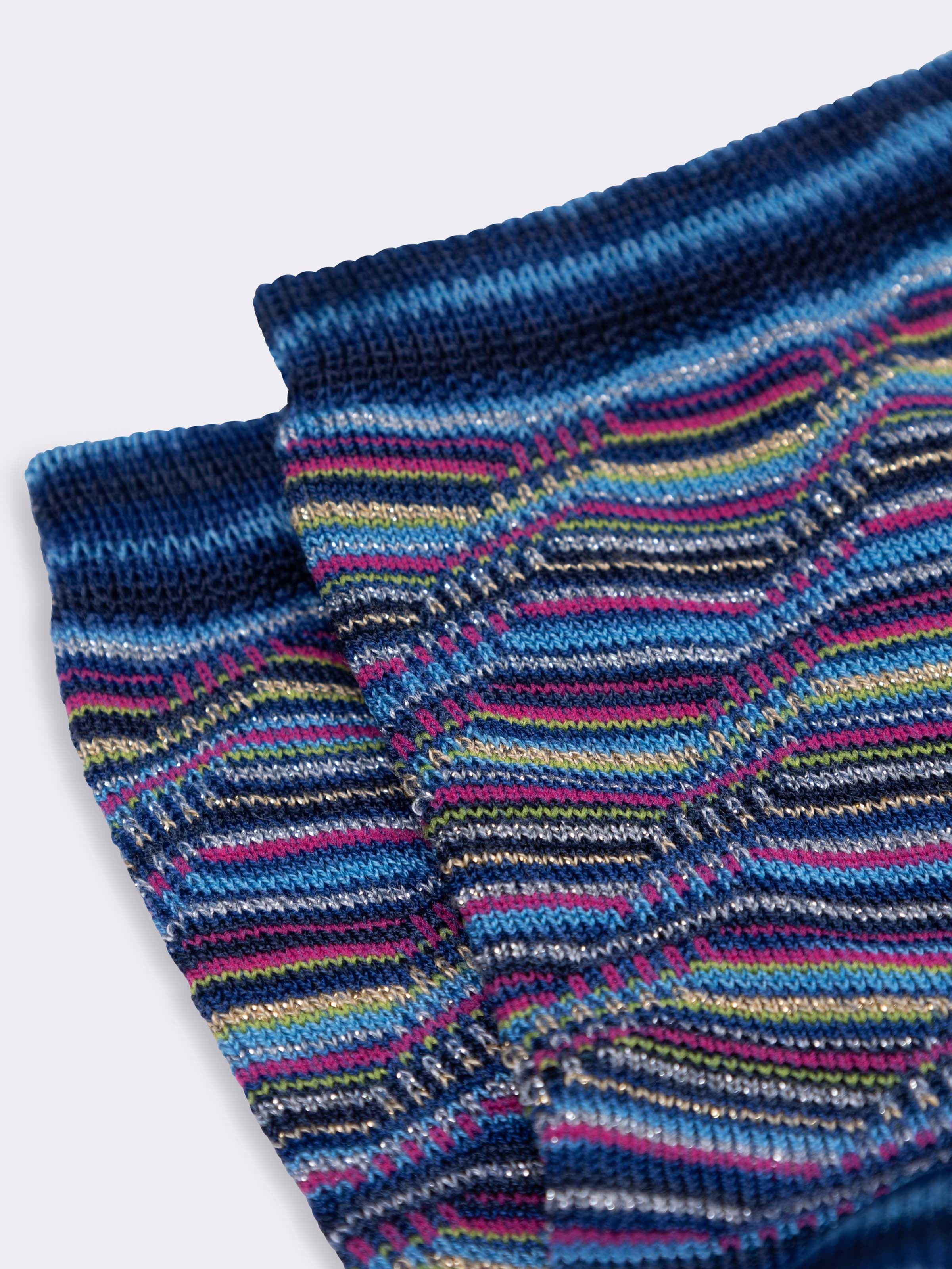 Kurze Damen-Socken aus frischer Baumwolle mit Zickzack-Muster - Image 2