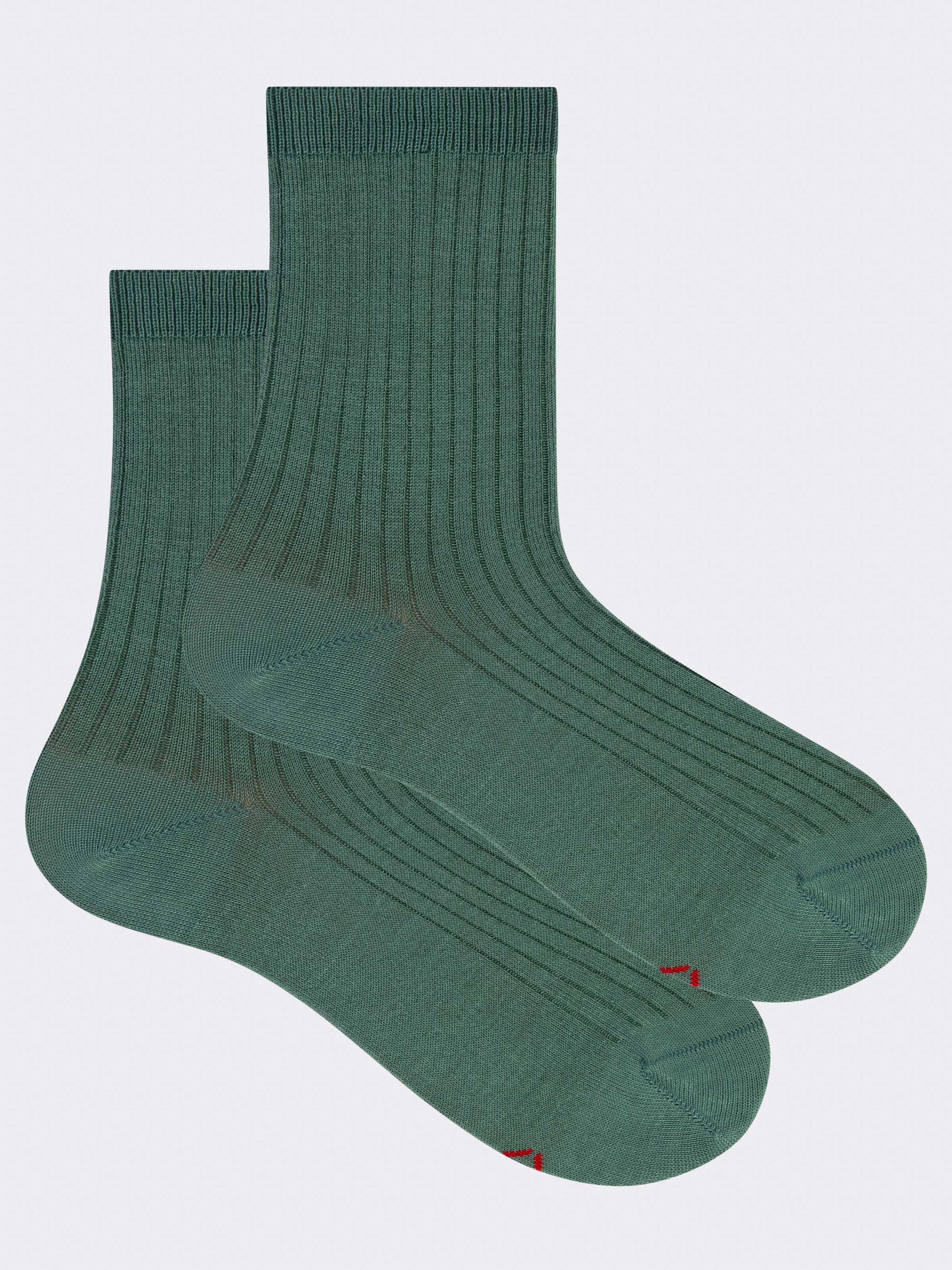 Chaussettes Courtes Femme en Coton Frais - Classiques et Élégantes