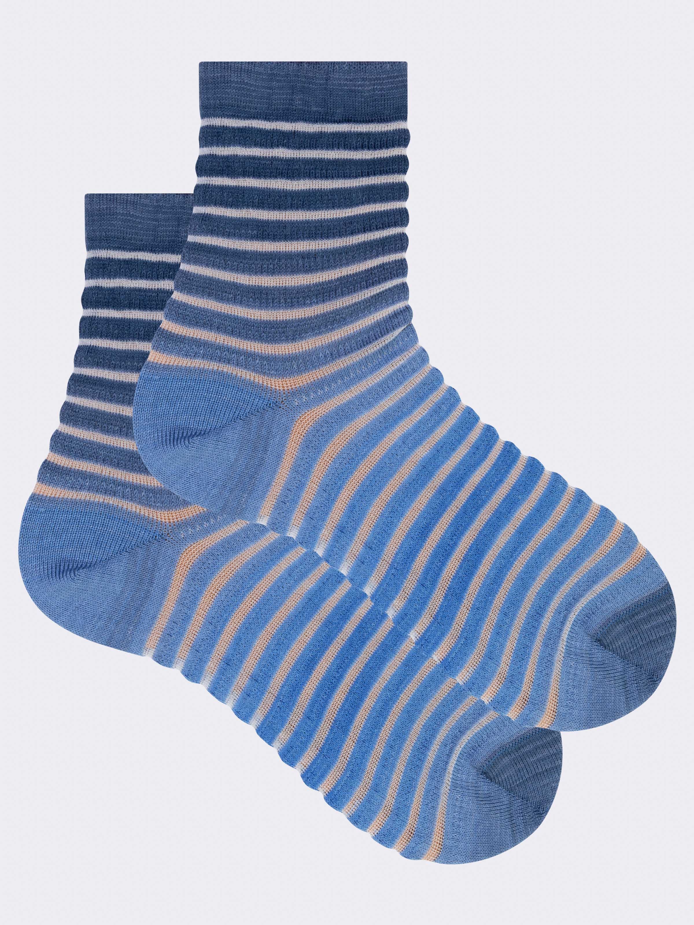 Women's Short Socks in Fresh Cotton with Transparent Print Pattern - Image 1
