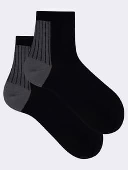 Schwarz