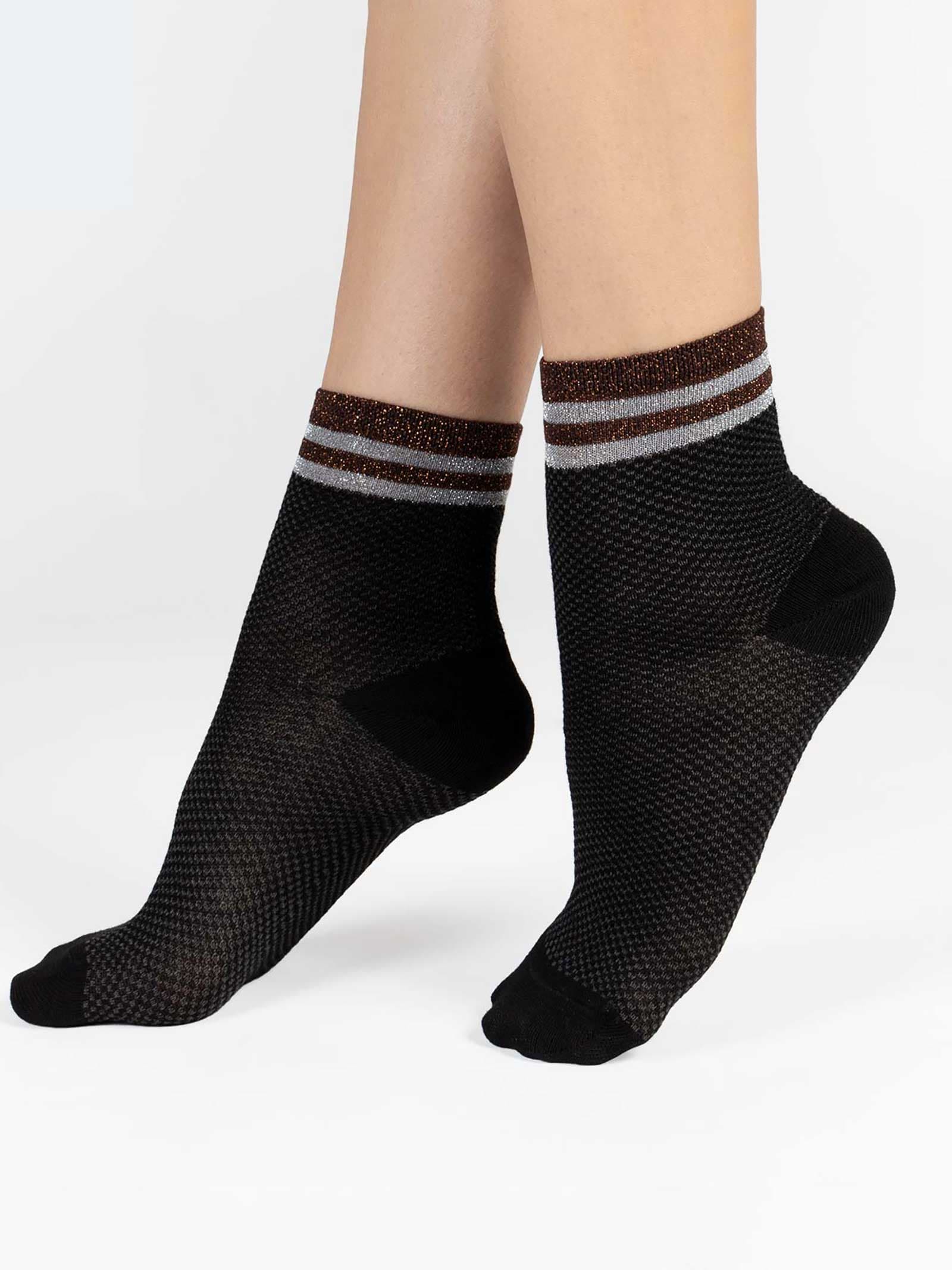 Calcetines Cortos de Mujer con Fantasía en Algodón Cálido - Diseño Moderno y Elegante - Image 1