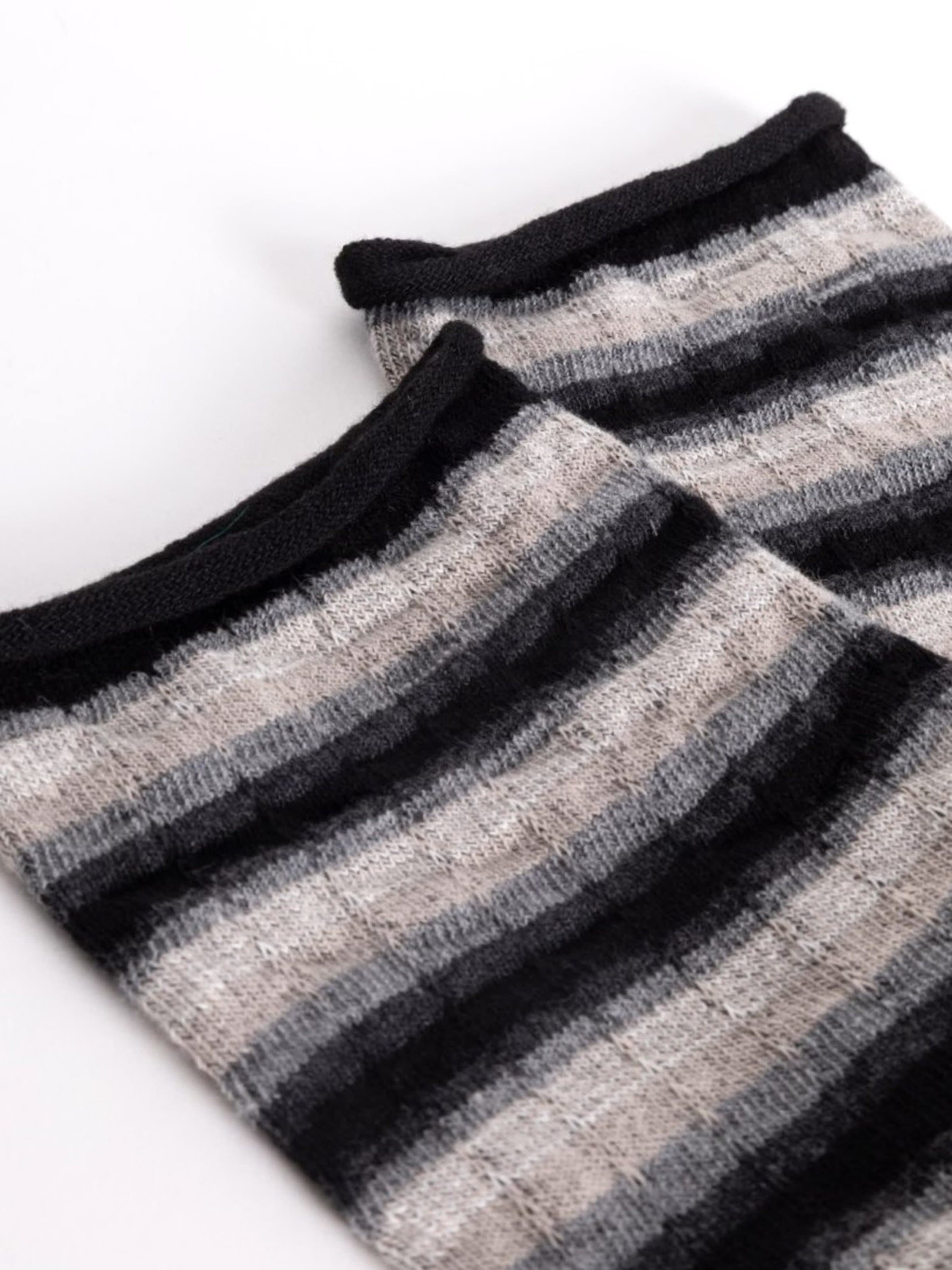 Short Striped Woman Socks in Warm Cotton - Image 2
