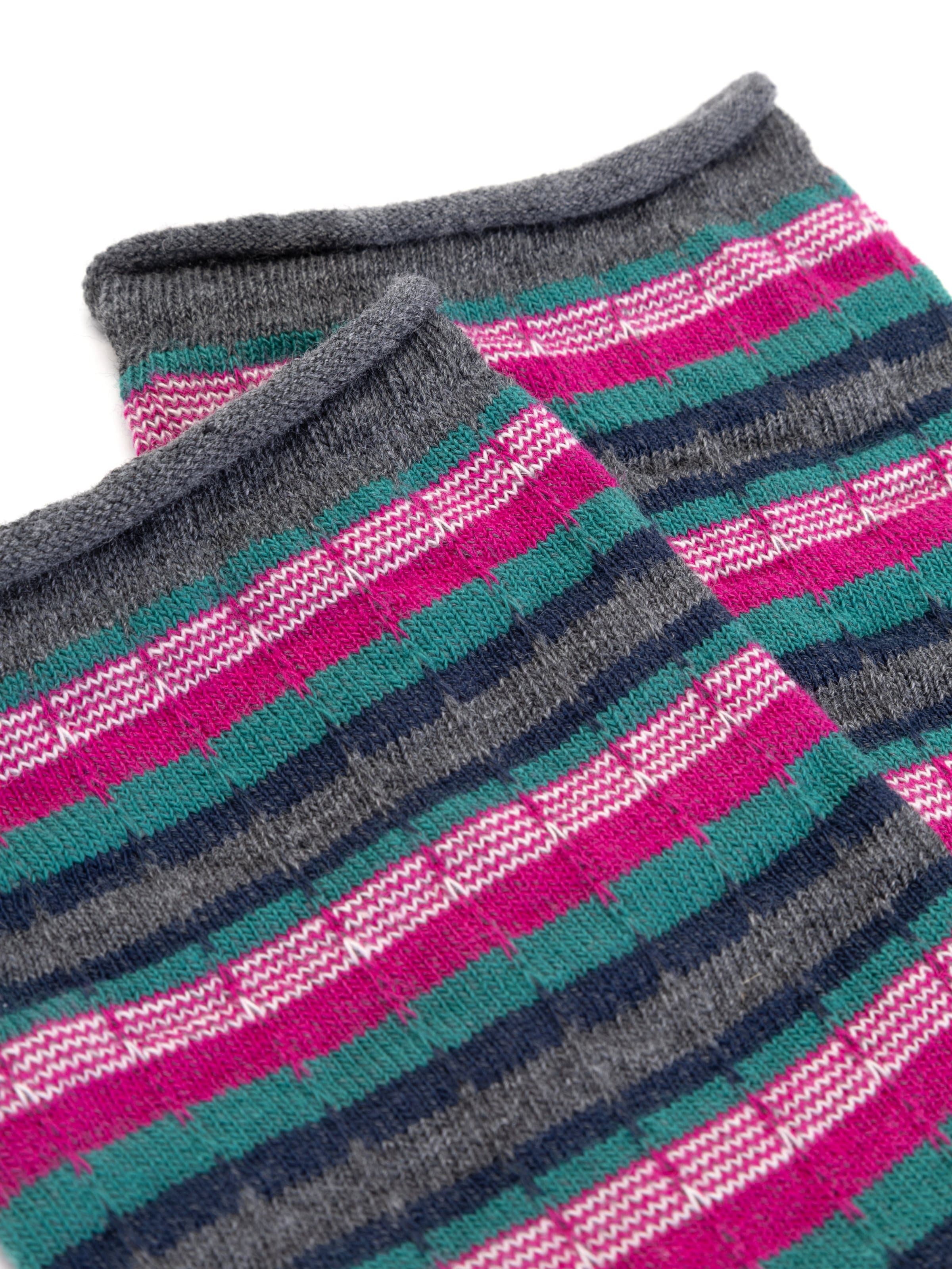 Kurze Damen-Socken mit bunten Streifen aus warmer Baumwolle - Image 2