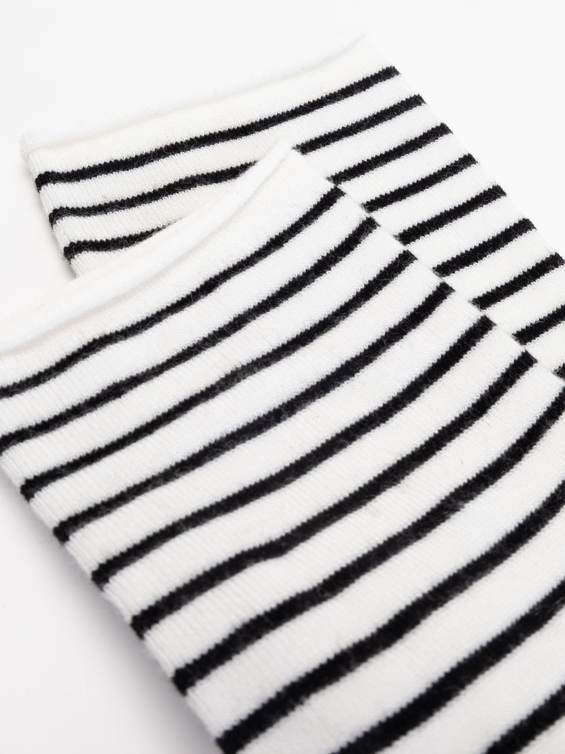 Kurze Gestreifte Damensocken aus Baumwolle und Cashmere - Image 2