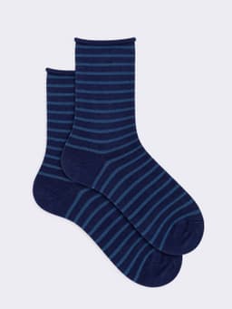 Navy Blau