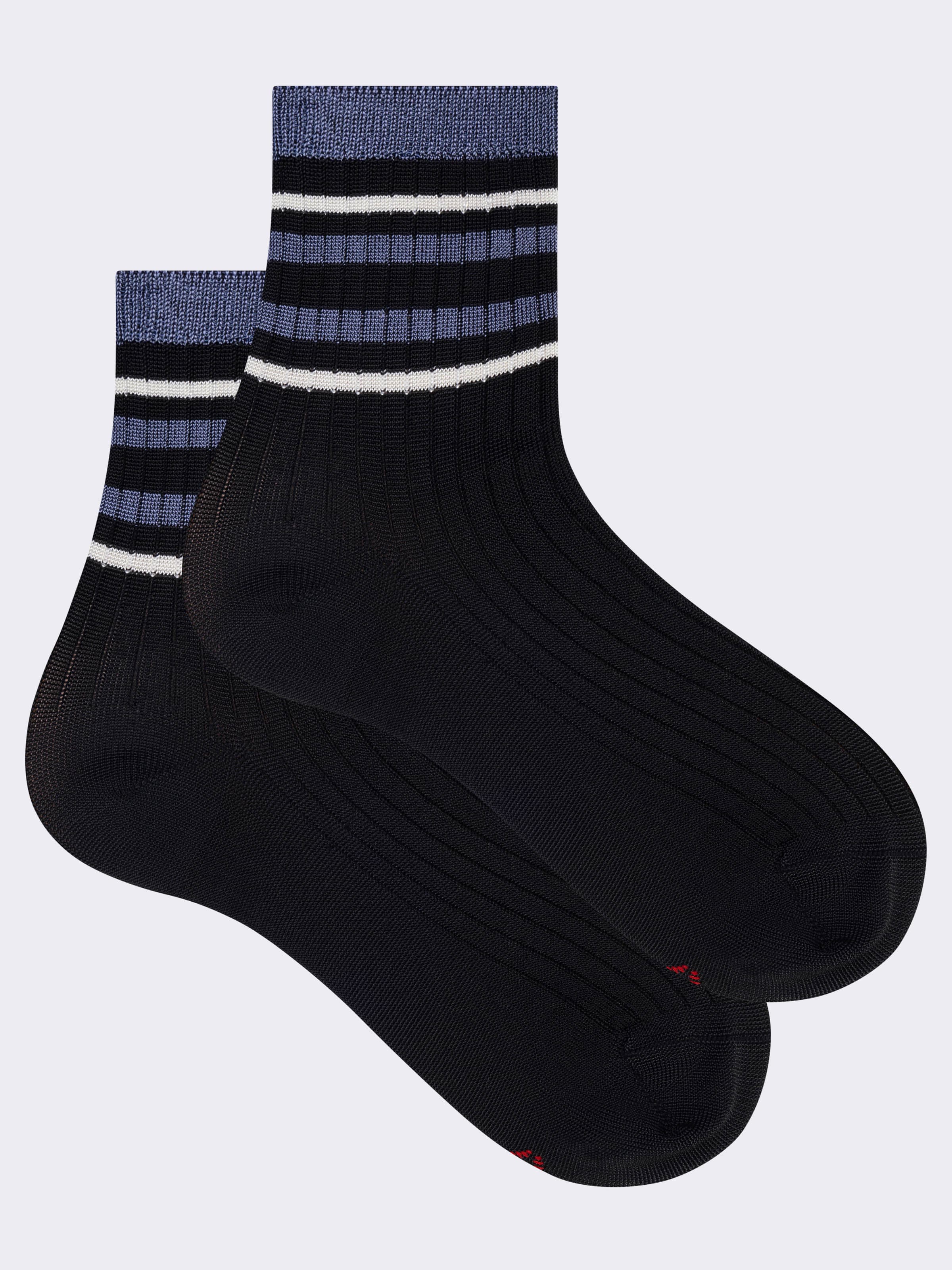 Damen Kurzsocken mit Streifen - Modernes und Elegantes Design