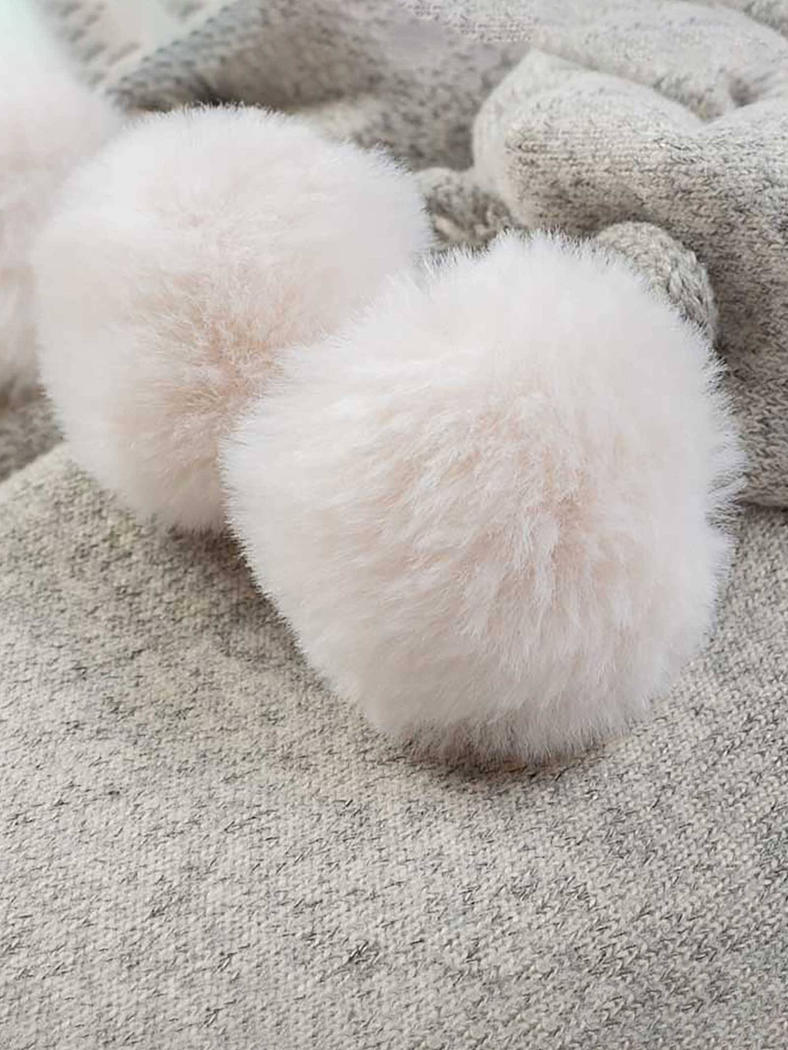 Unisex Pom-Pom Slippers - Elegant Home Comfort - Image 4