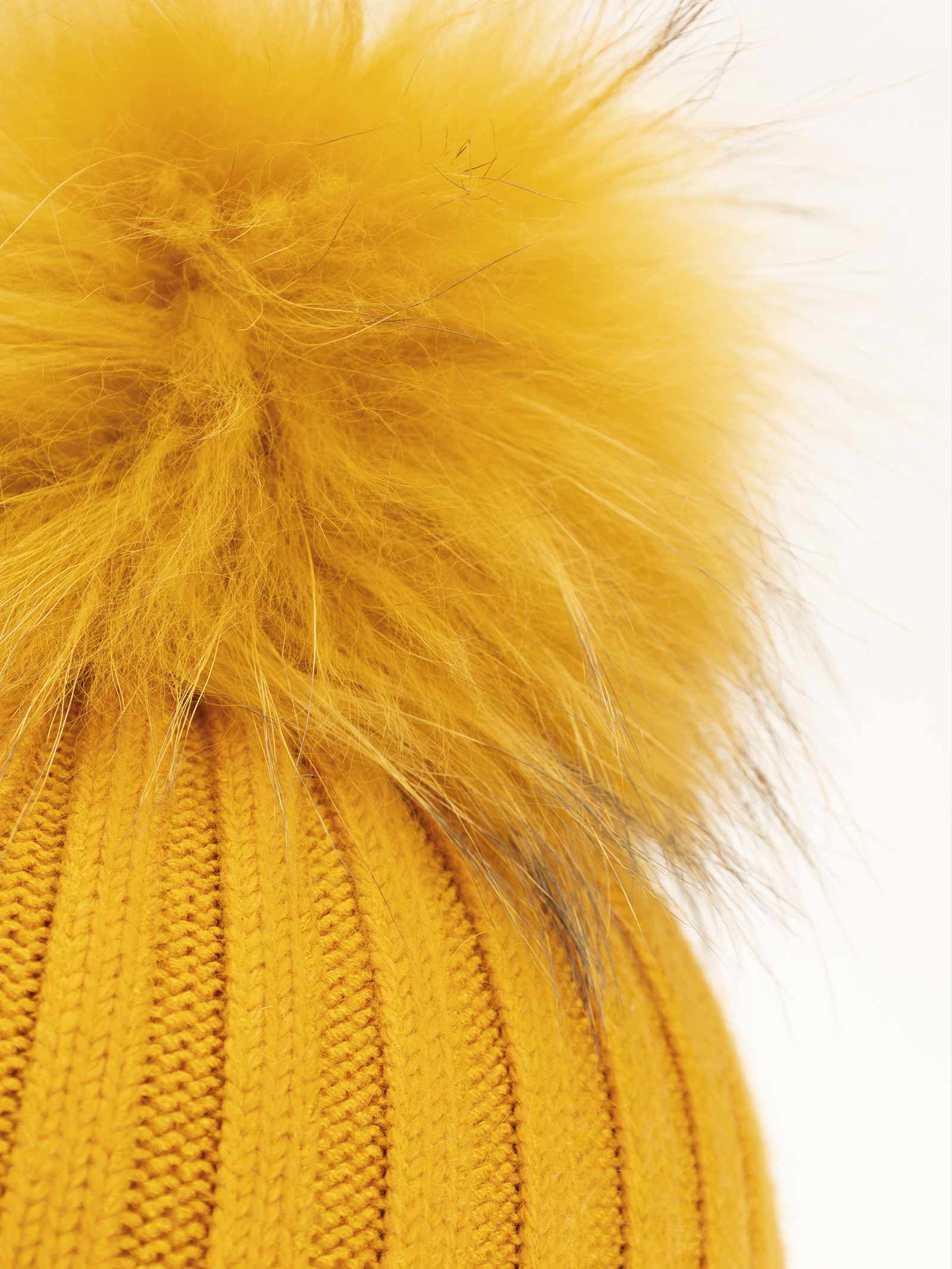 Gorro de Invierno para Mujer con Pompón - Elegante Gorro de Punto - Image 2